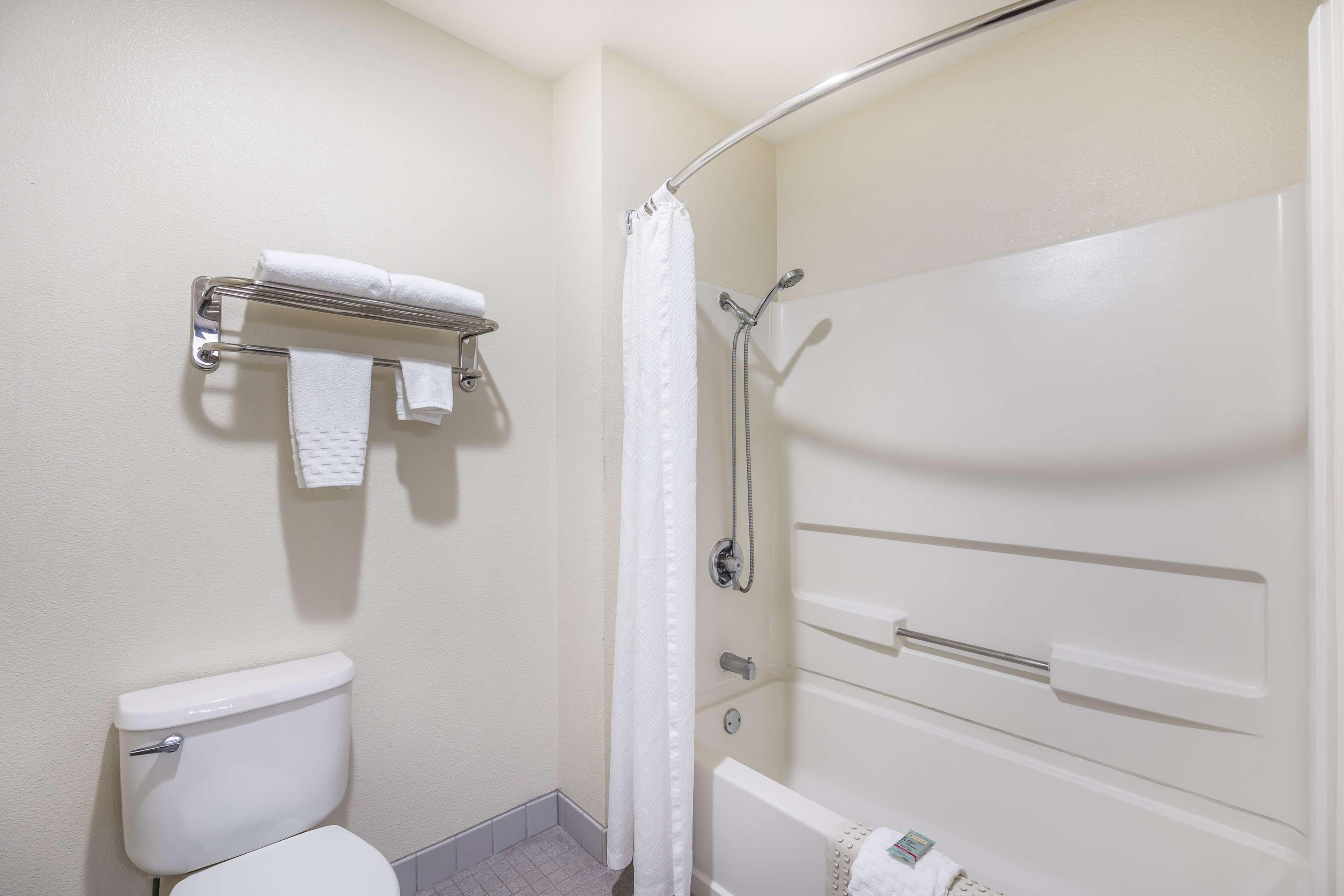 Room King Bed Non Smoking