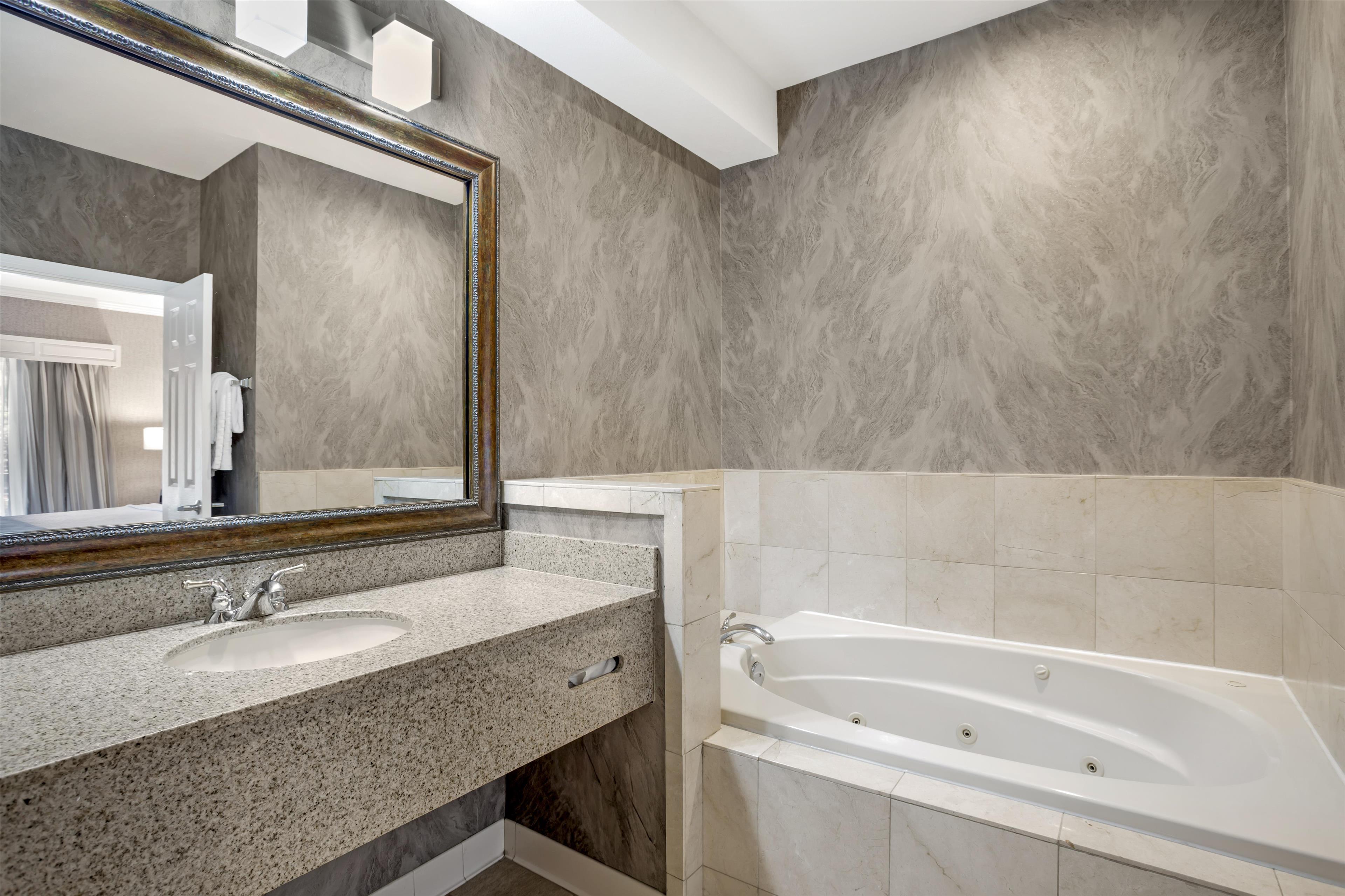 Suite King Bed Non Smoking