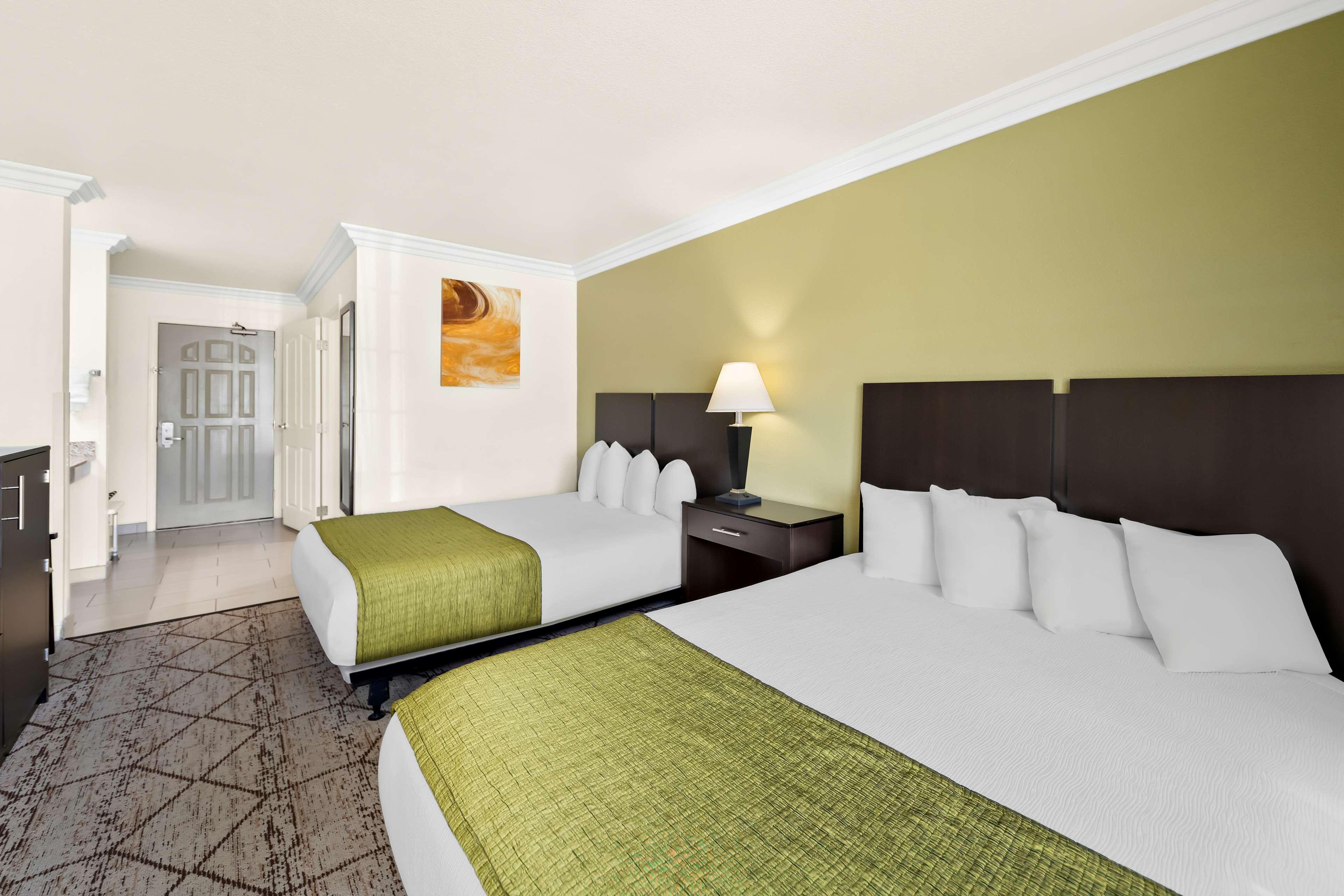 Double Accessible-two Queen Beds