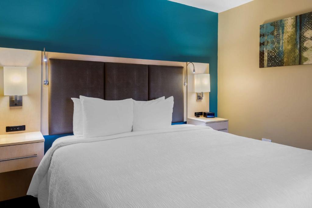 Double King Size Bed