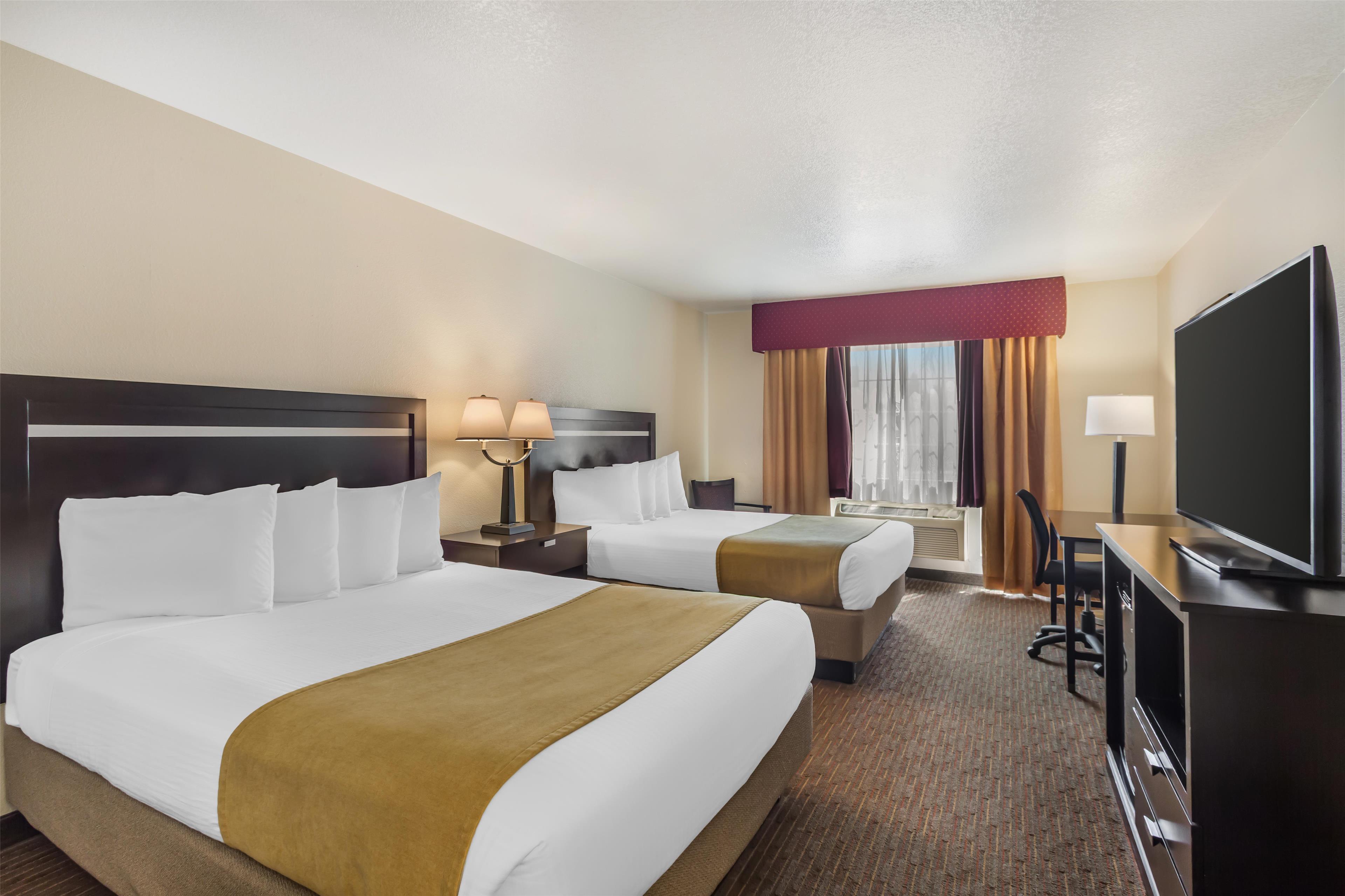 Quadruple Non Smoking