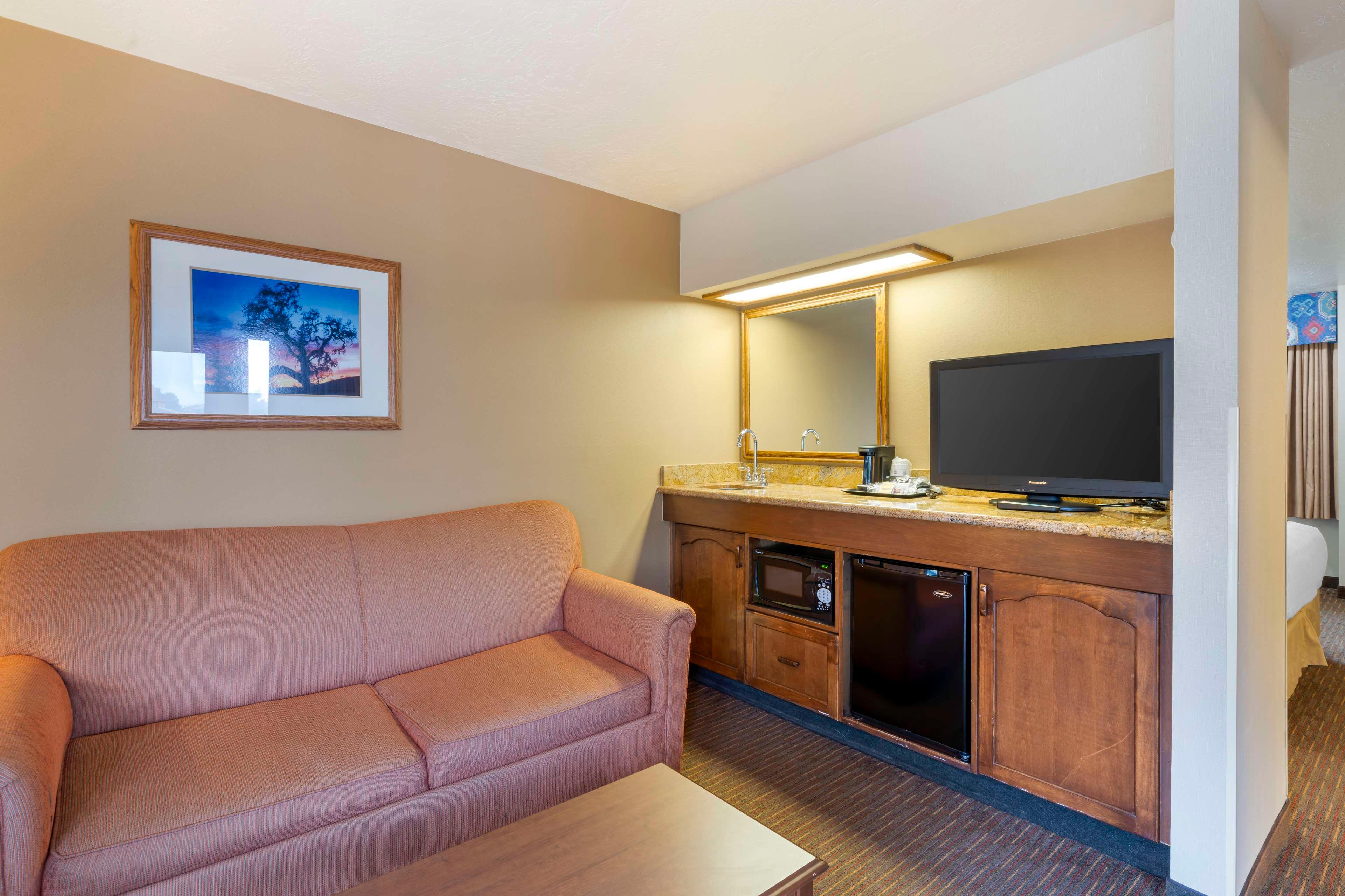 Double King Bed Non Smoking