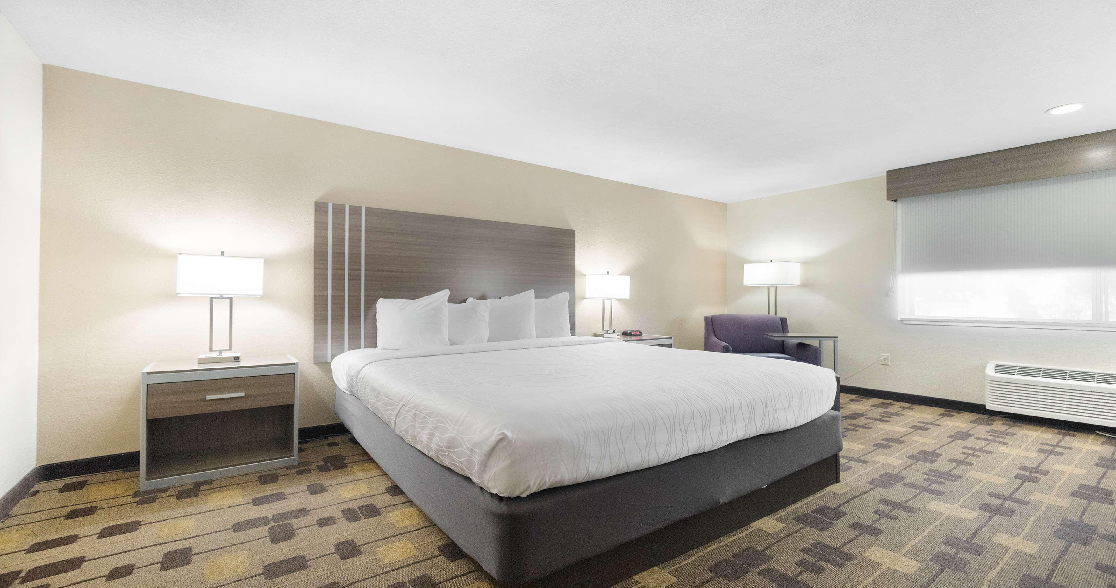 Room Queen Bed Non Smoking