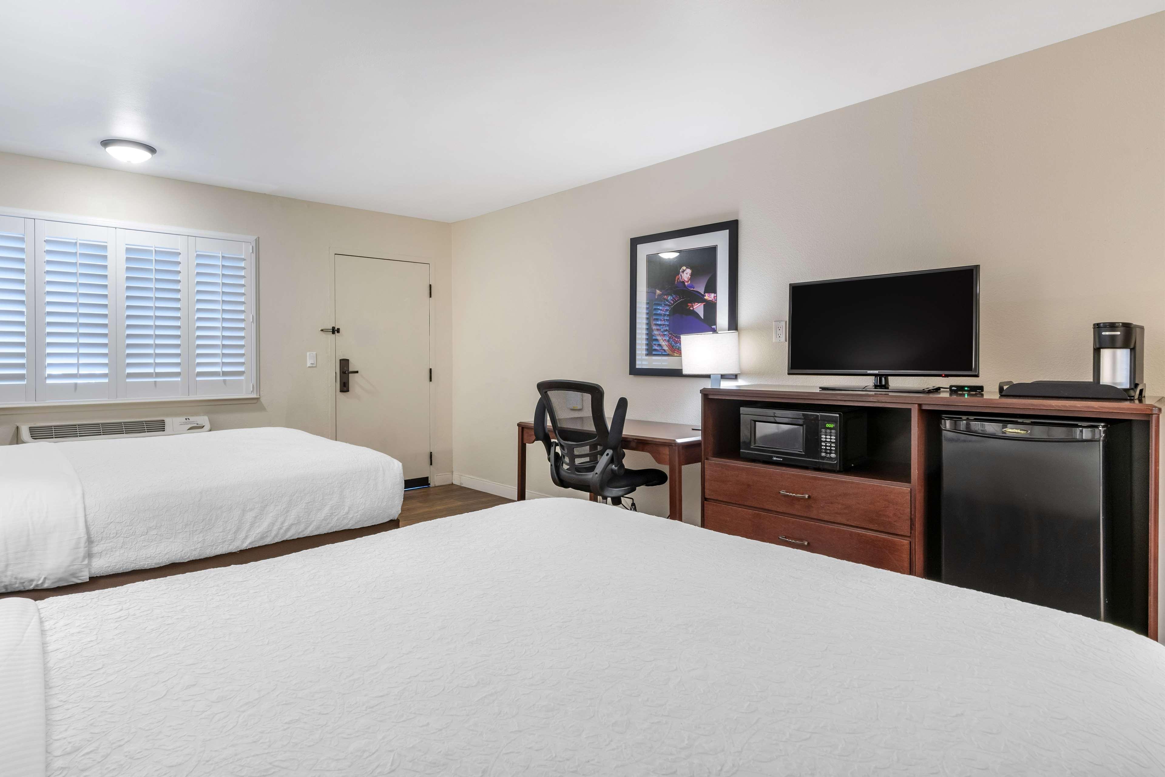 Double Two Queen Beds