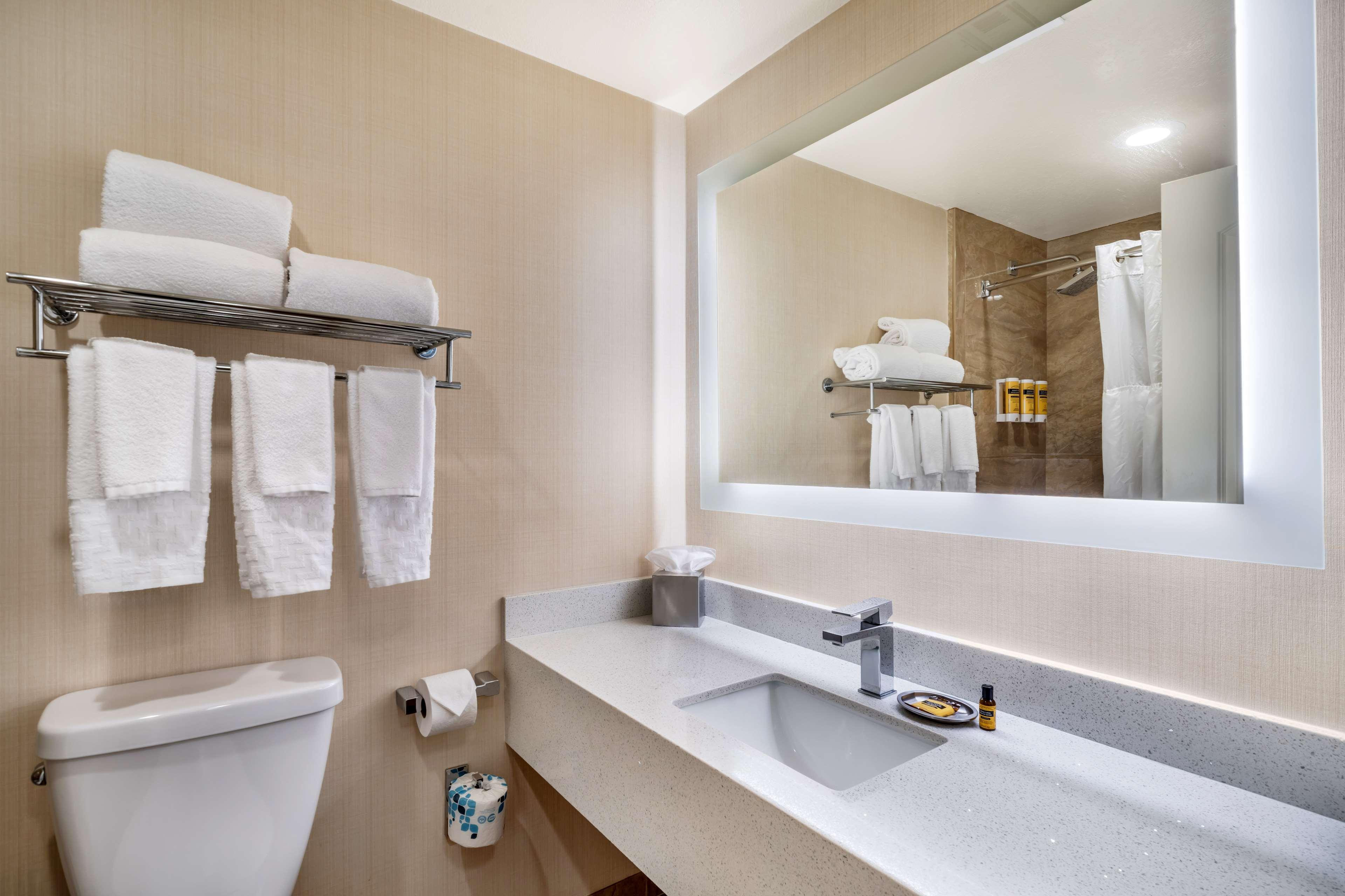 Room Queen Bed Non Smoking