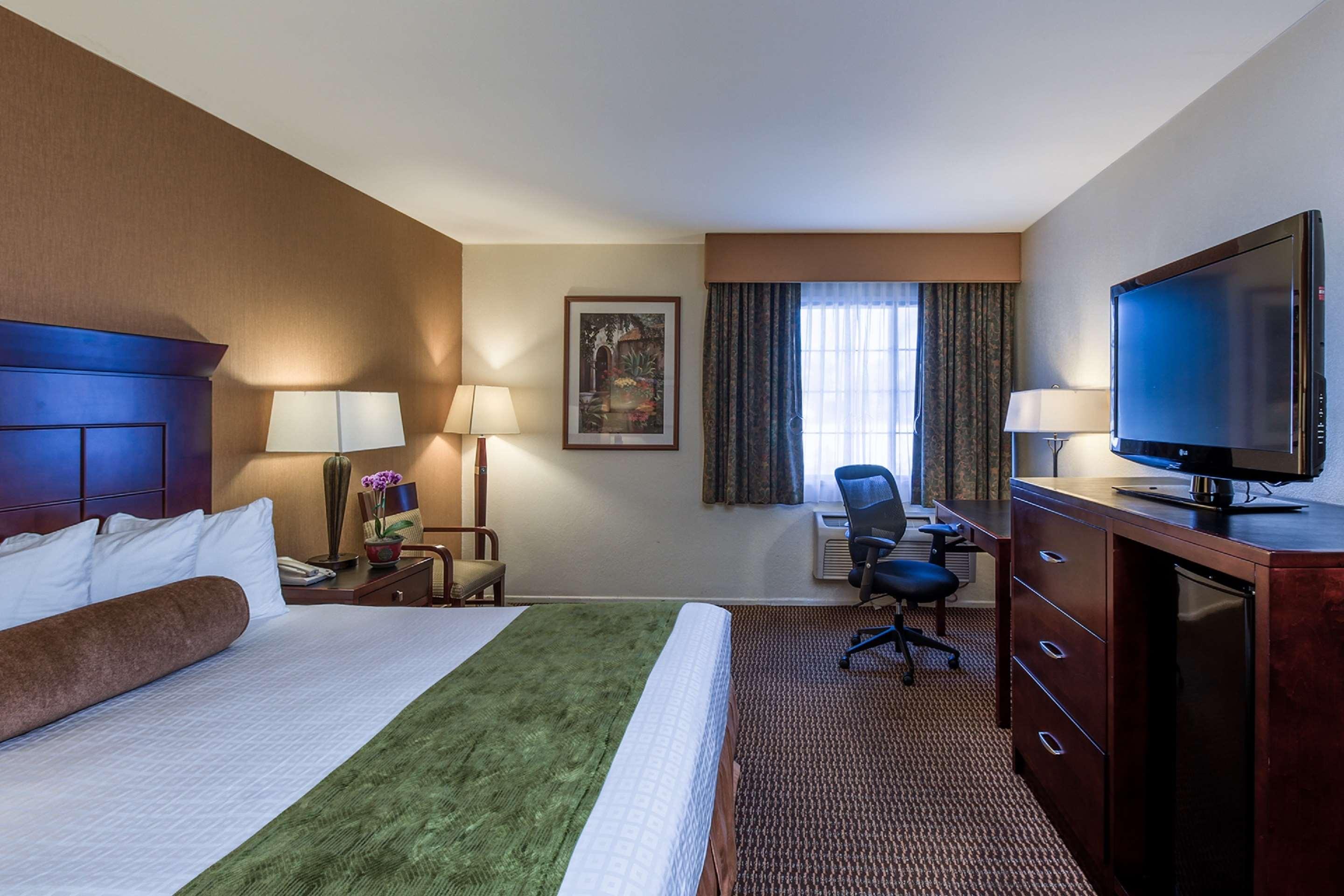 Room Queen Bed Non Smoking