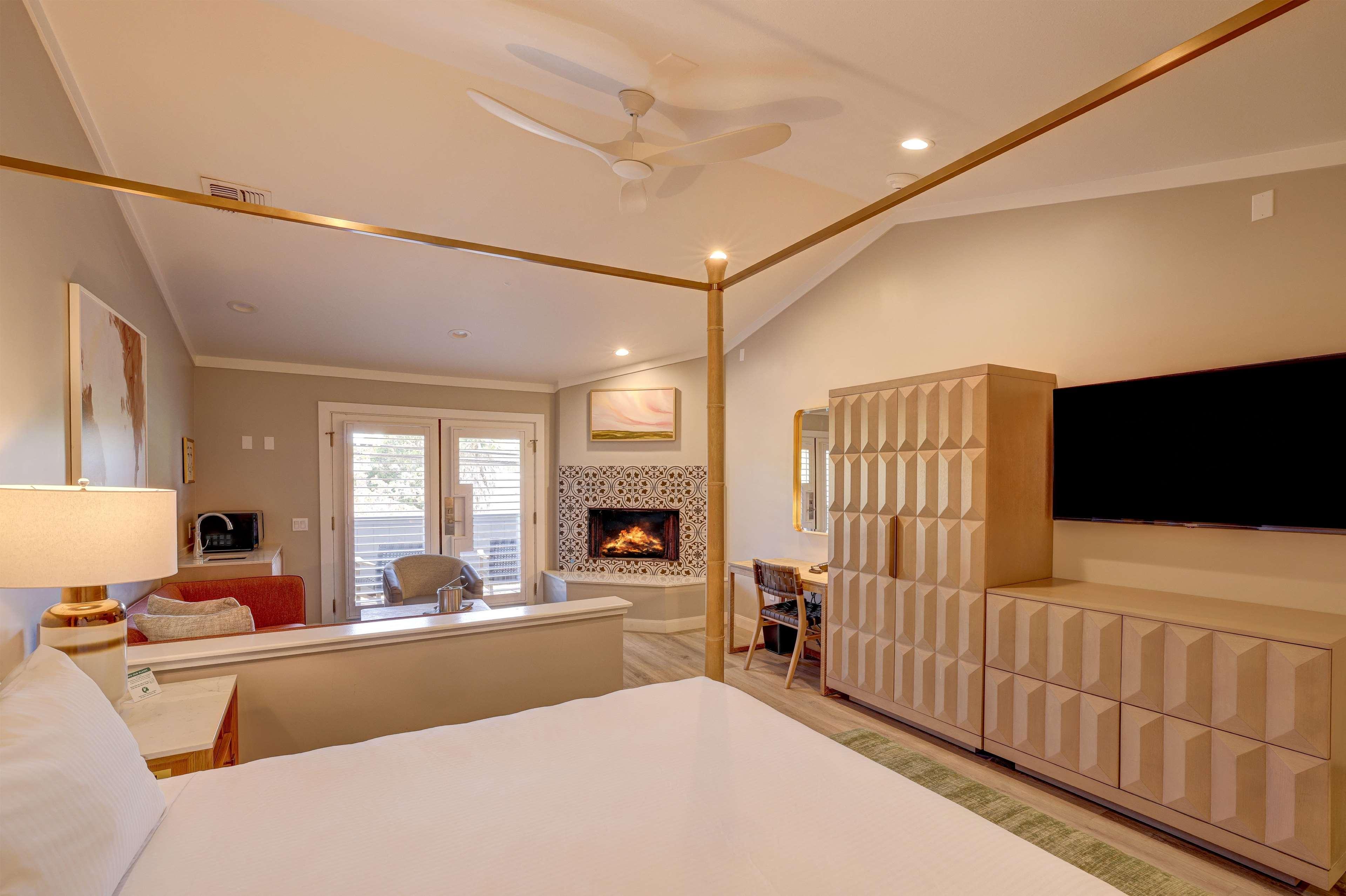 Suite King Bed One Bedroom 