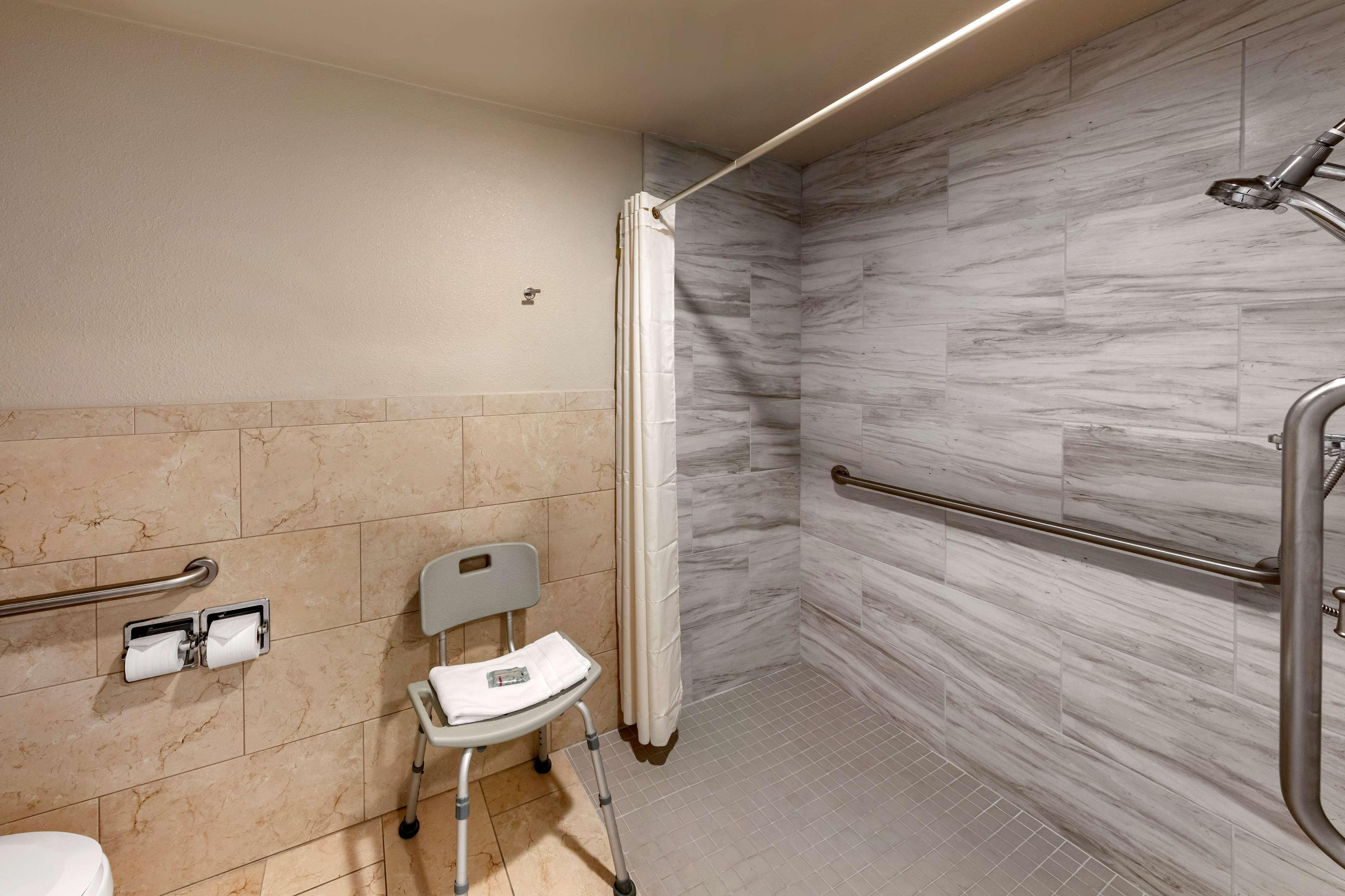 Room Accessible-two Queen Beds