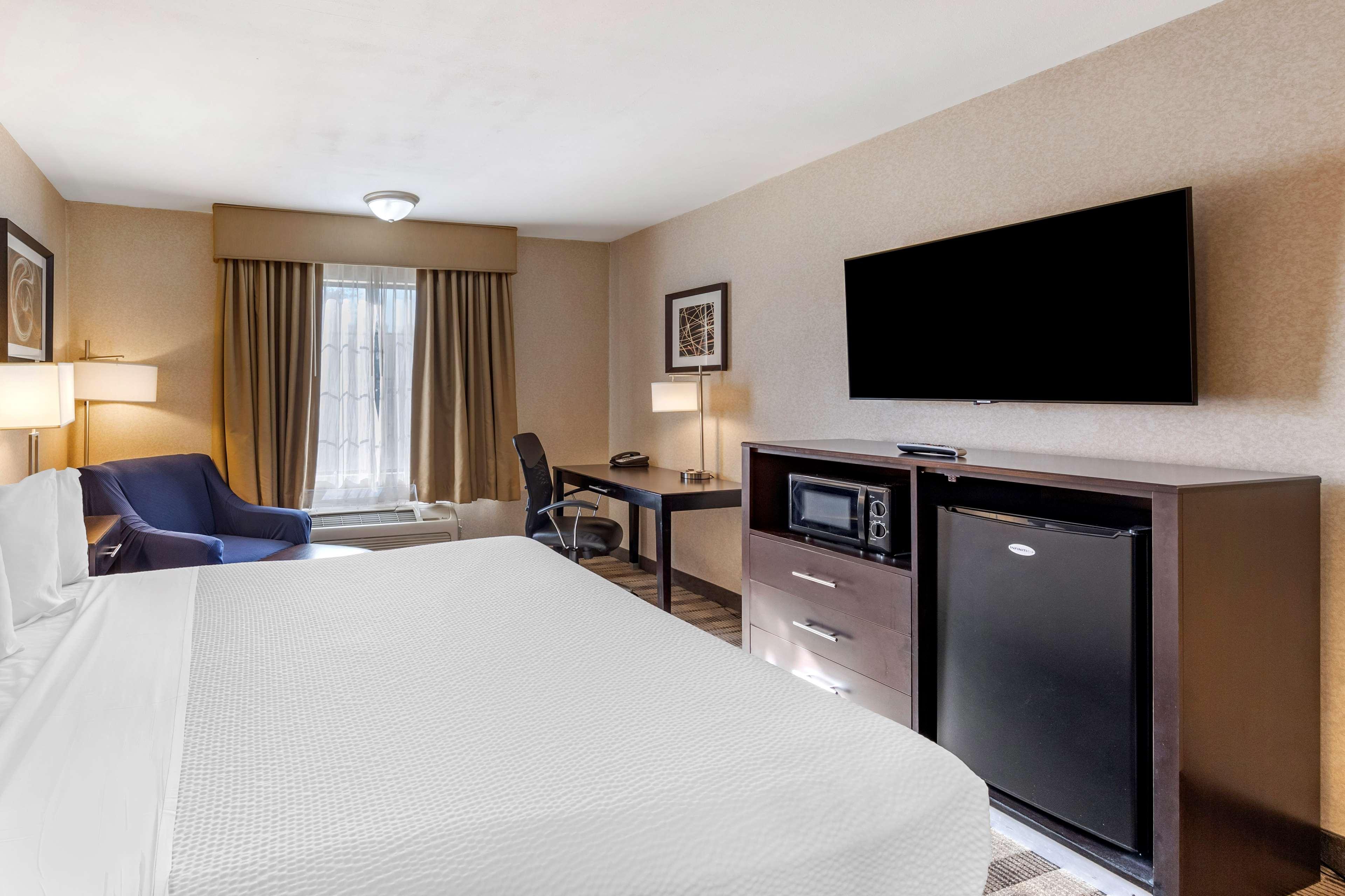 Room Accessible King Size Bed