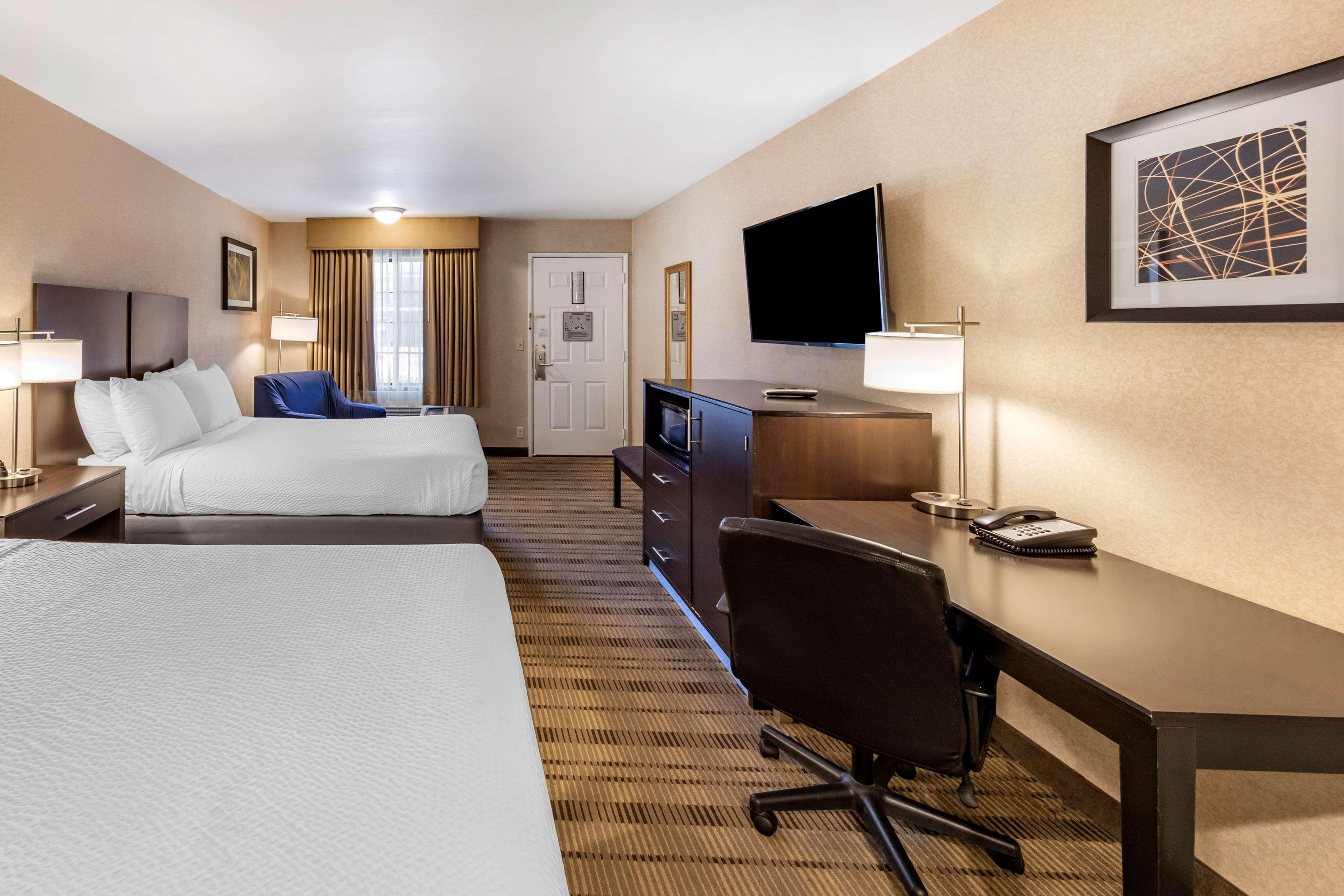 Room Accessible-two Queen Beds