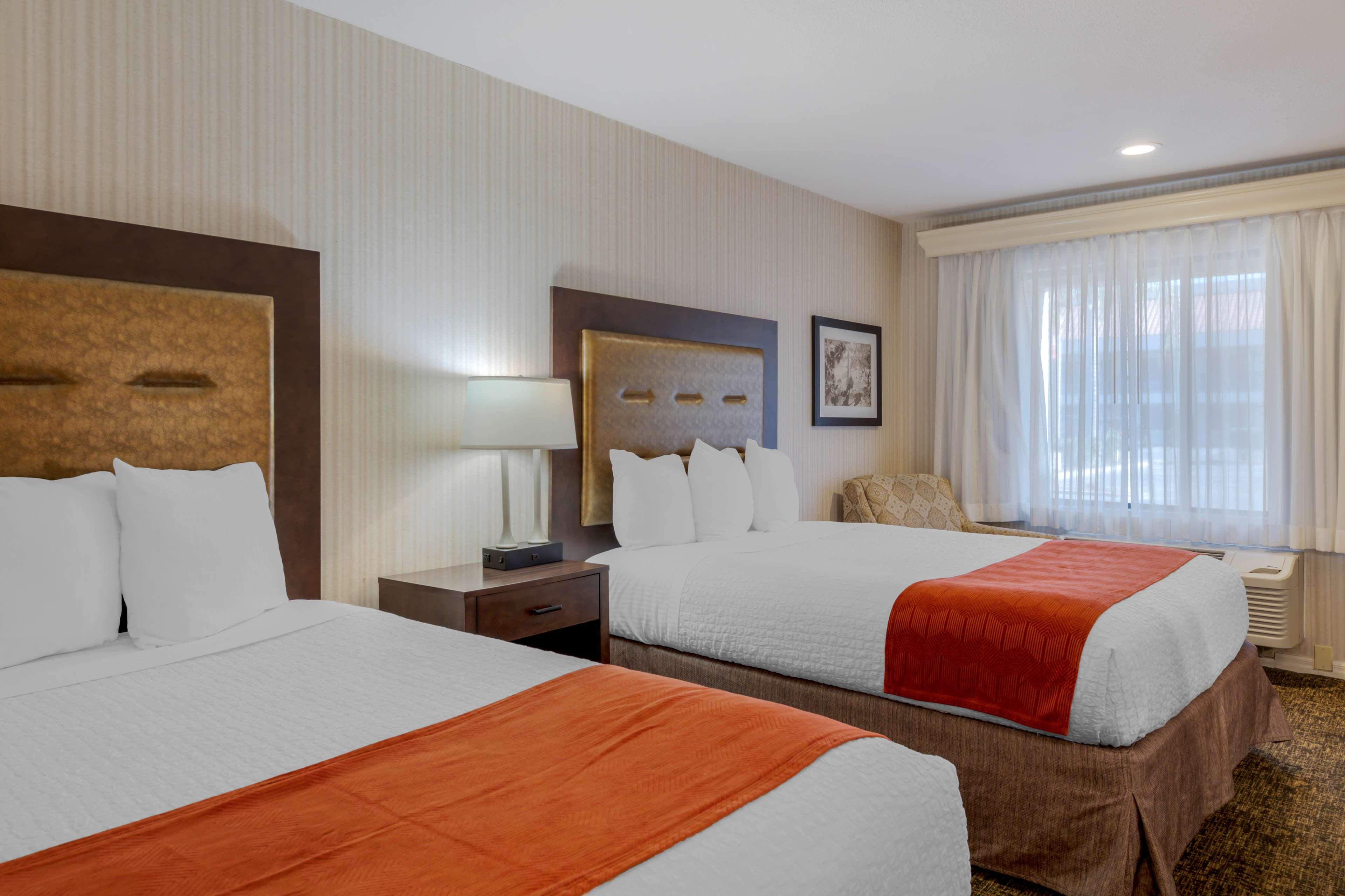 Suite Two Queen Beds Non Smoking