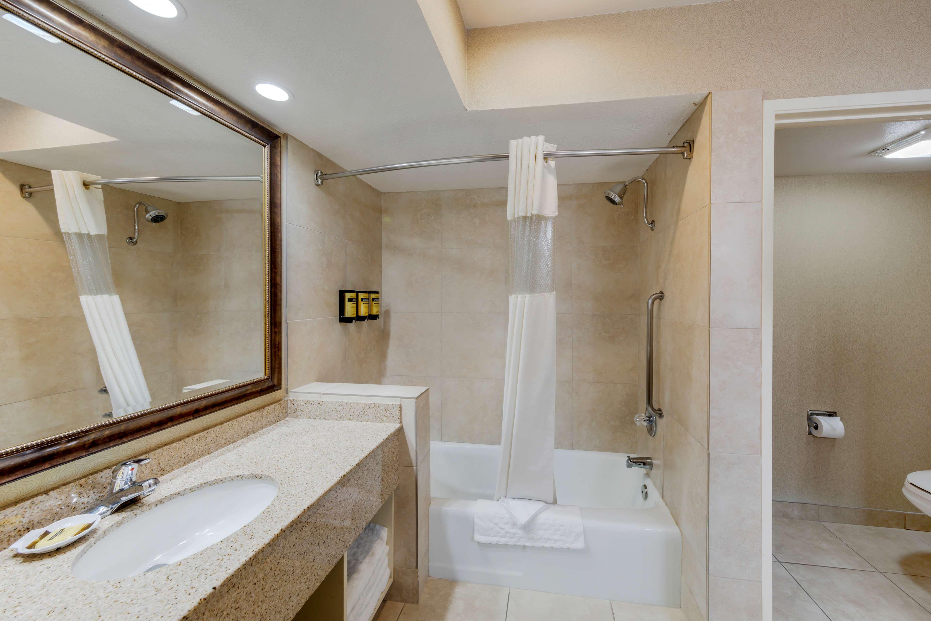 Suite Two Queen Beds Non Smoking