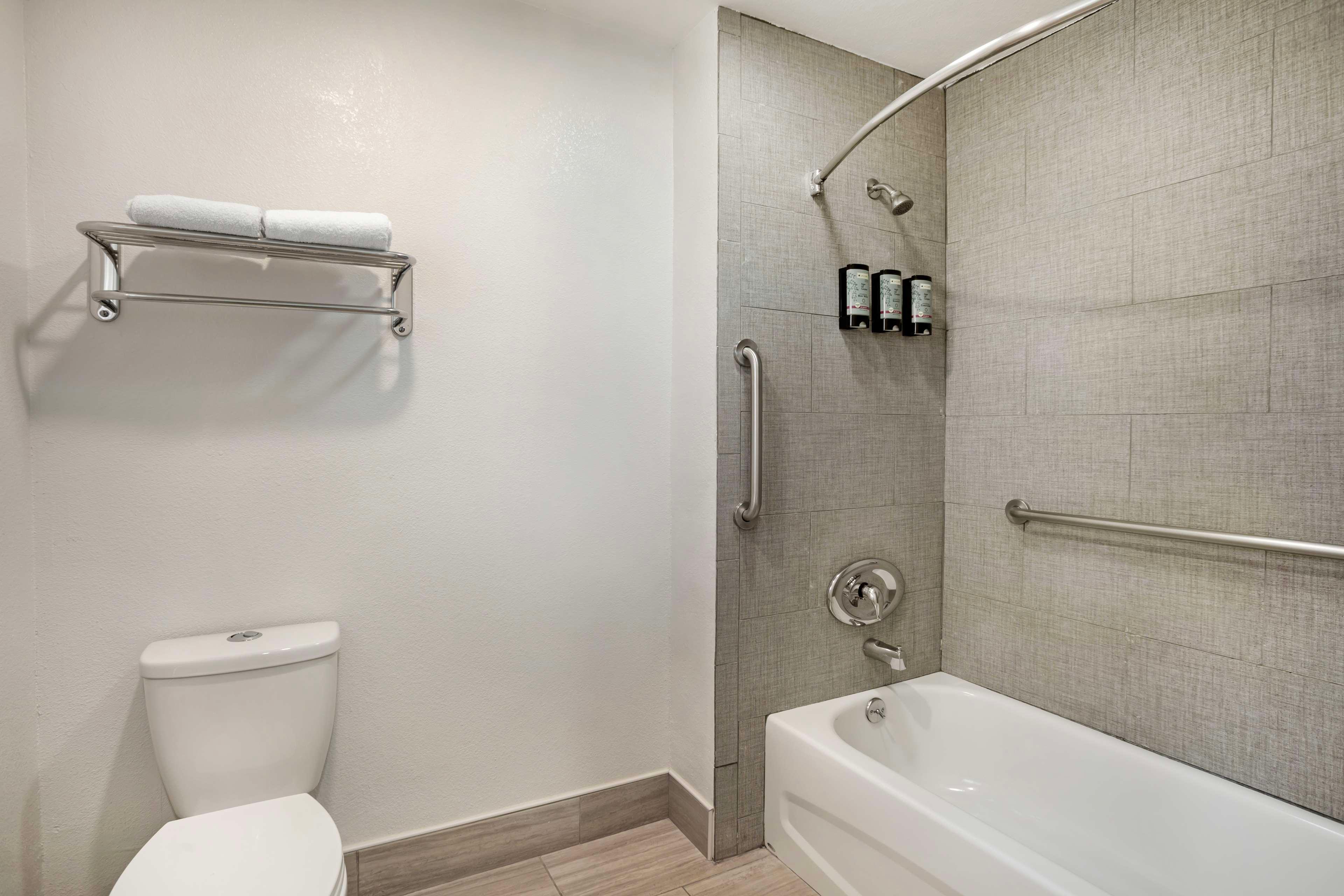 Double King Bed Non Smoking