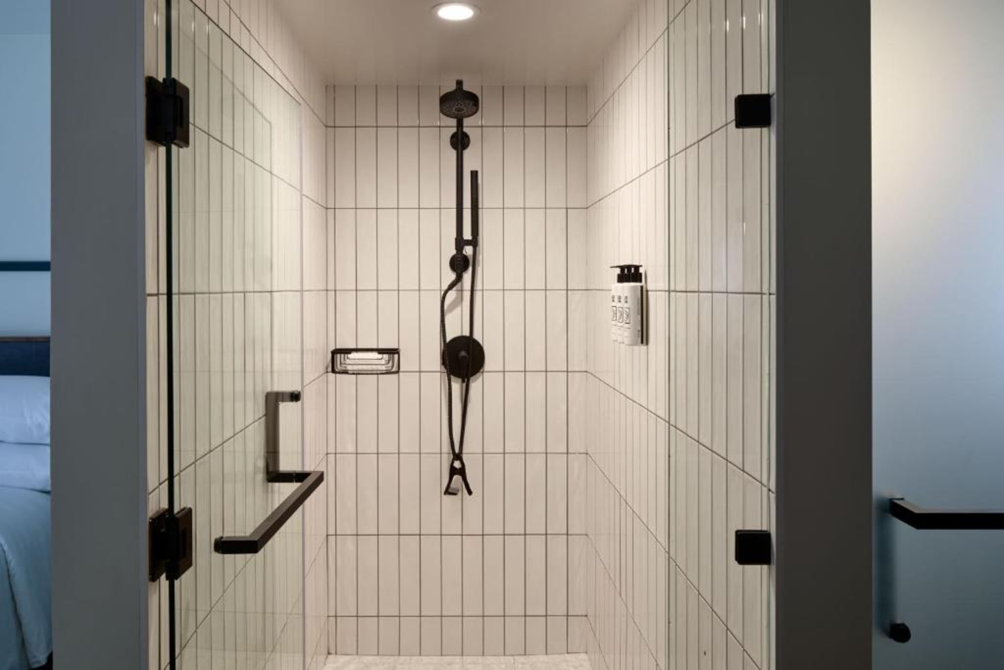 Room Accessible-queen Size Bed