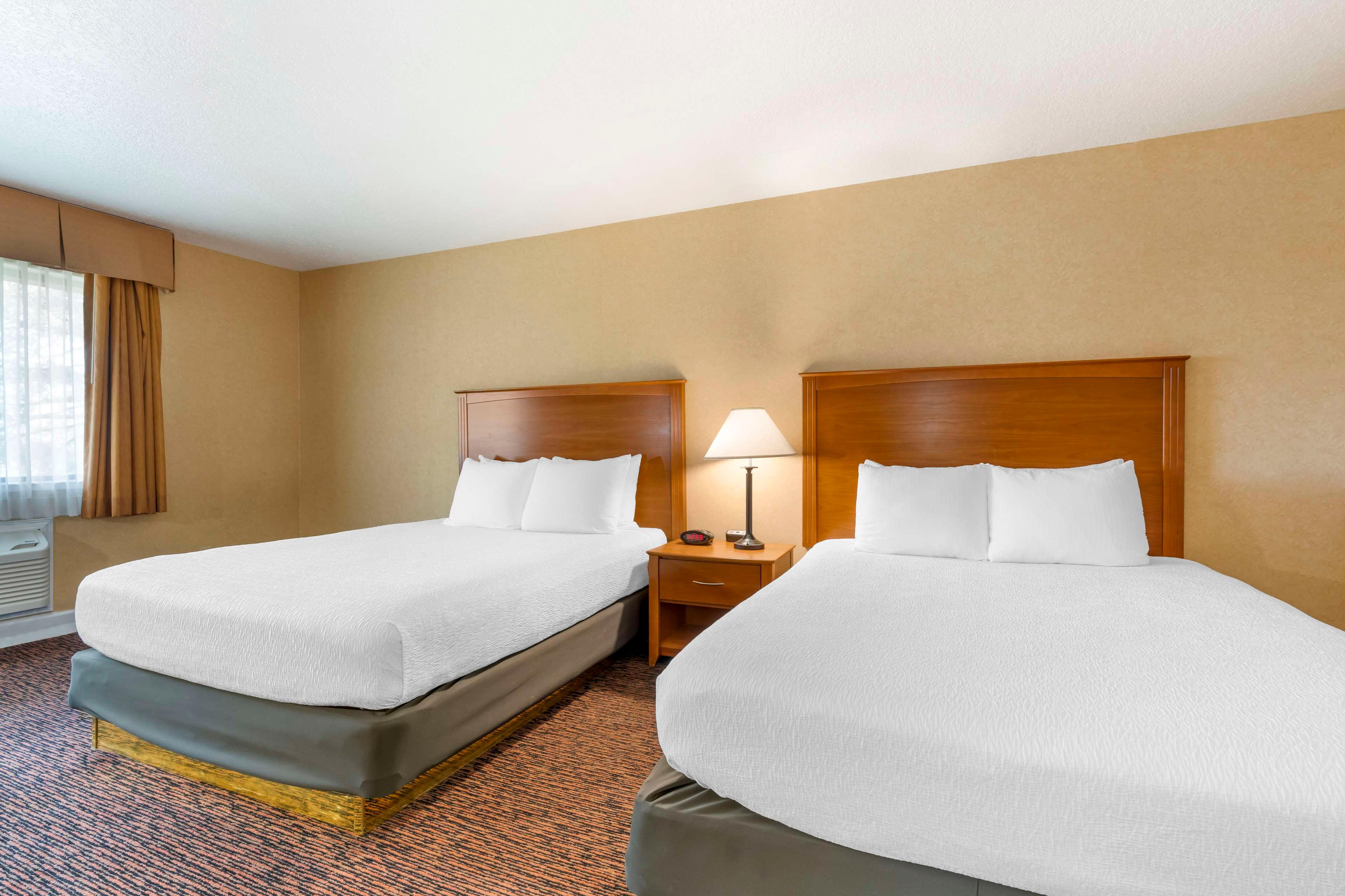 Room Two Queen Beds