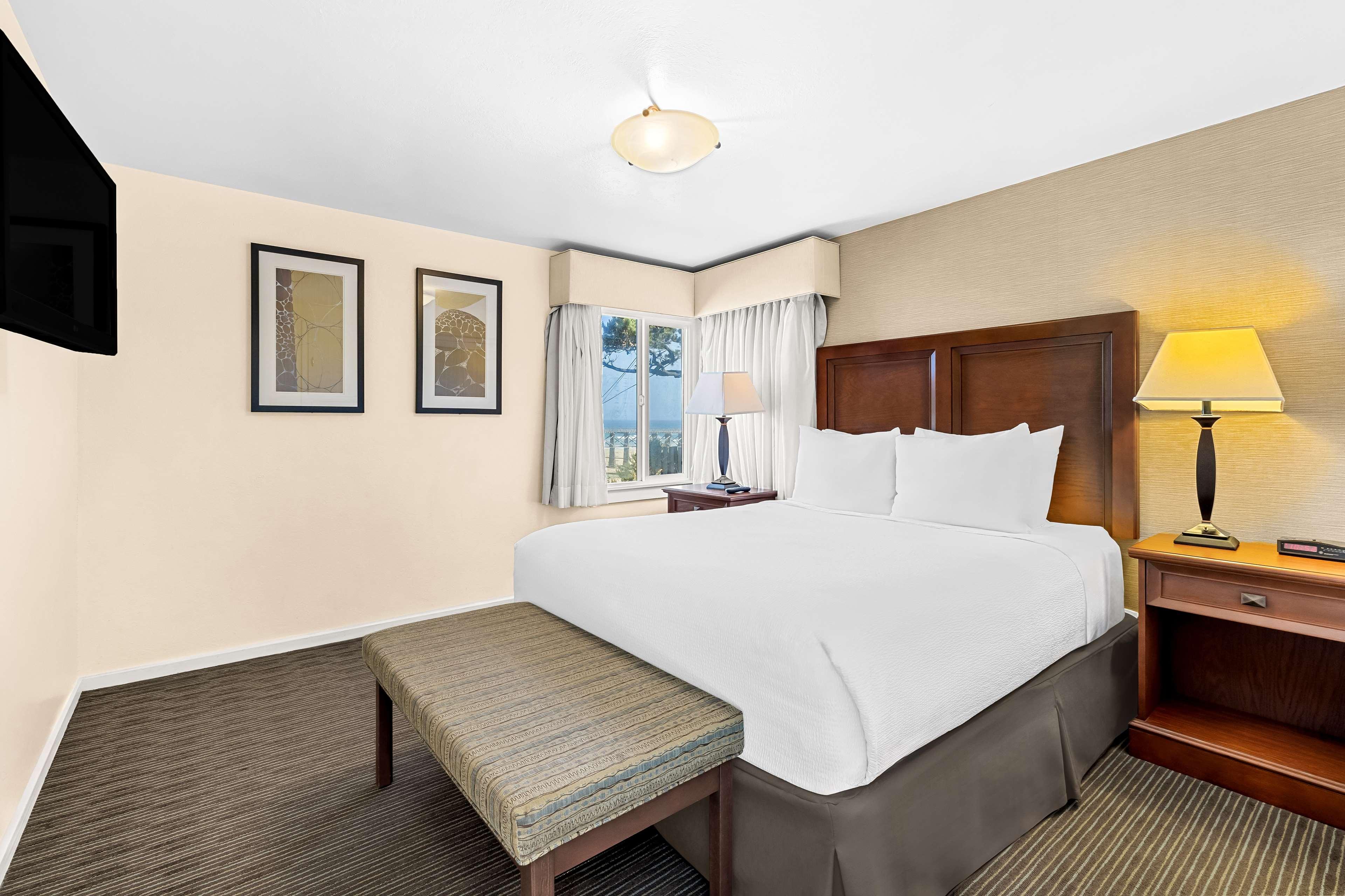 Suite Two Queen Beds Non Smoking