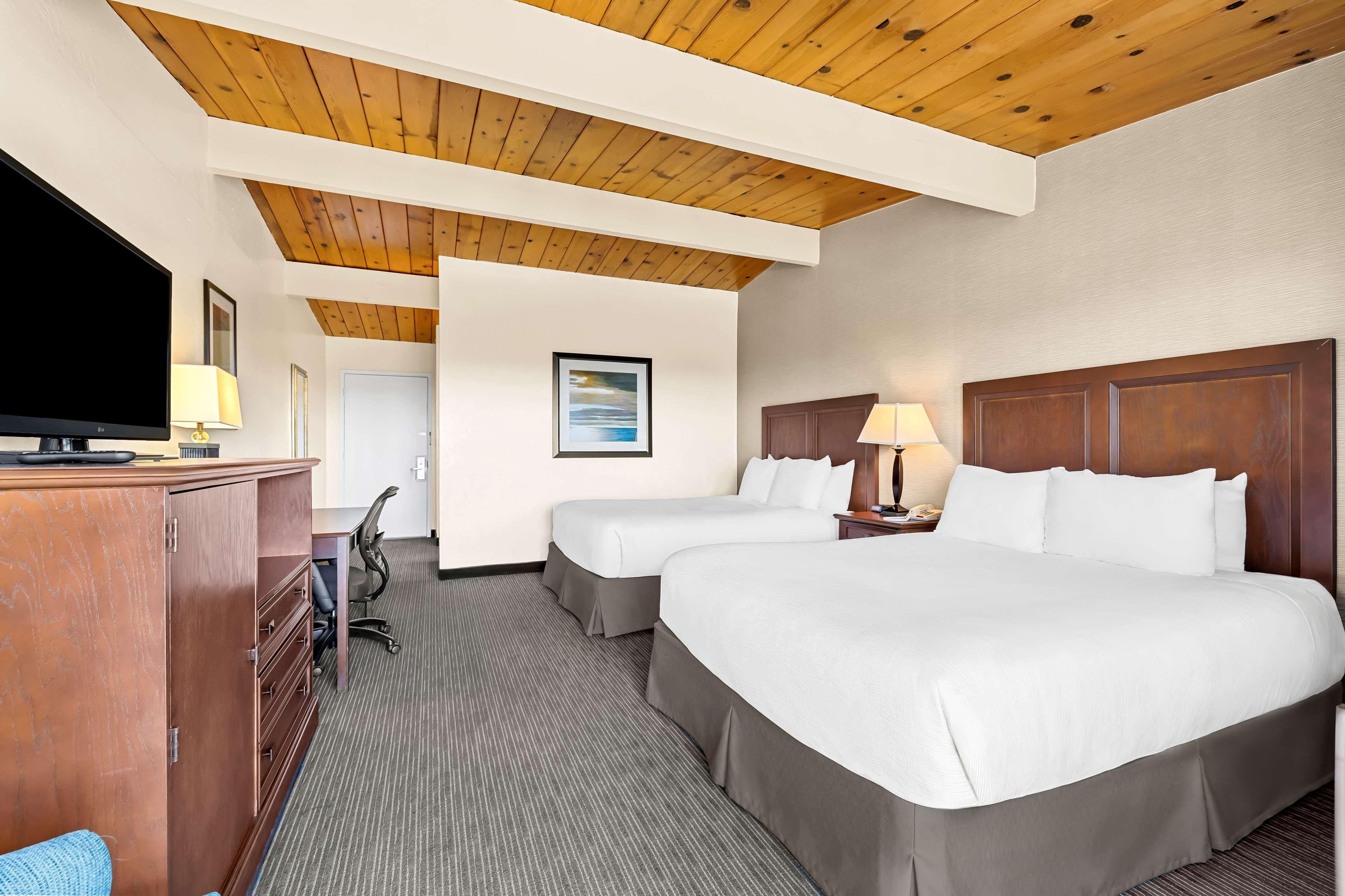 Double Two Queen Beds Non Smoking