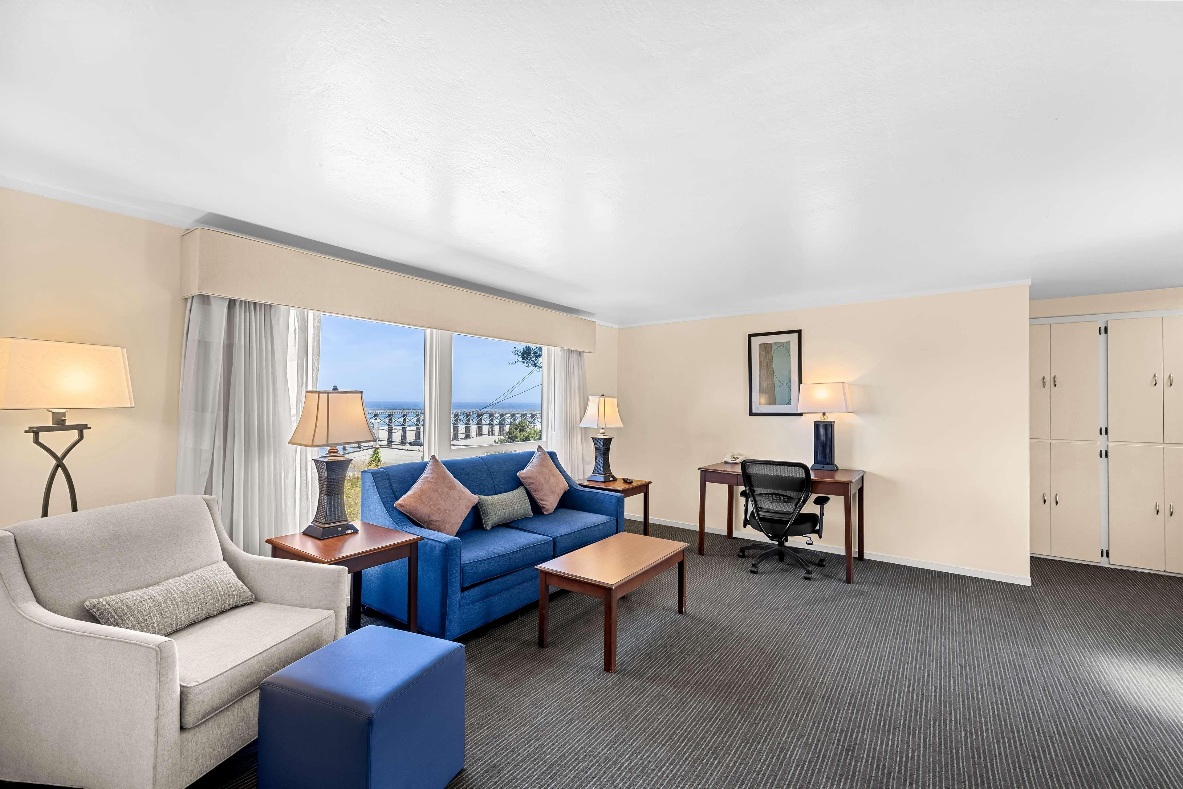 Suite Two Queen Beds Non Smoking