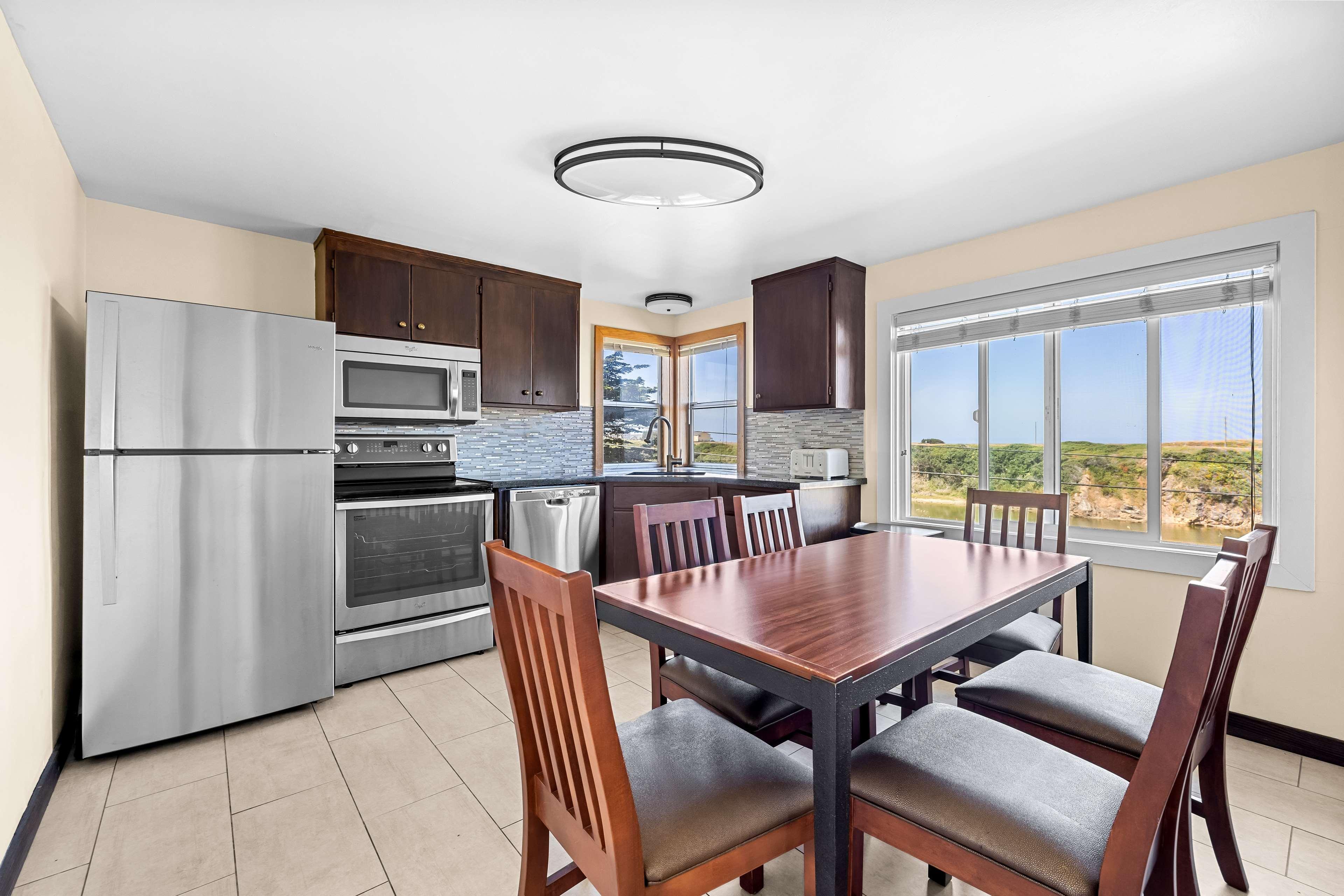 Suite Two Queen Beds Non Smoking