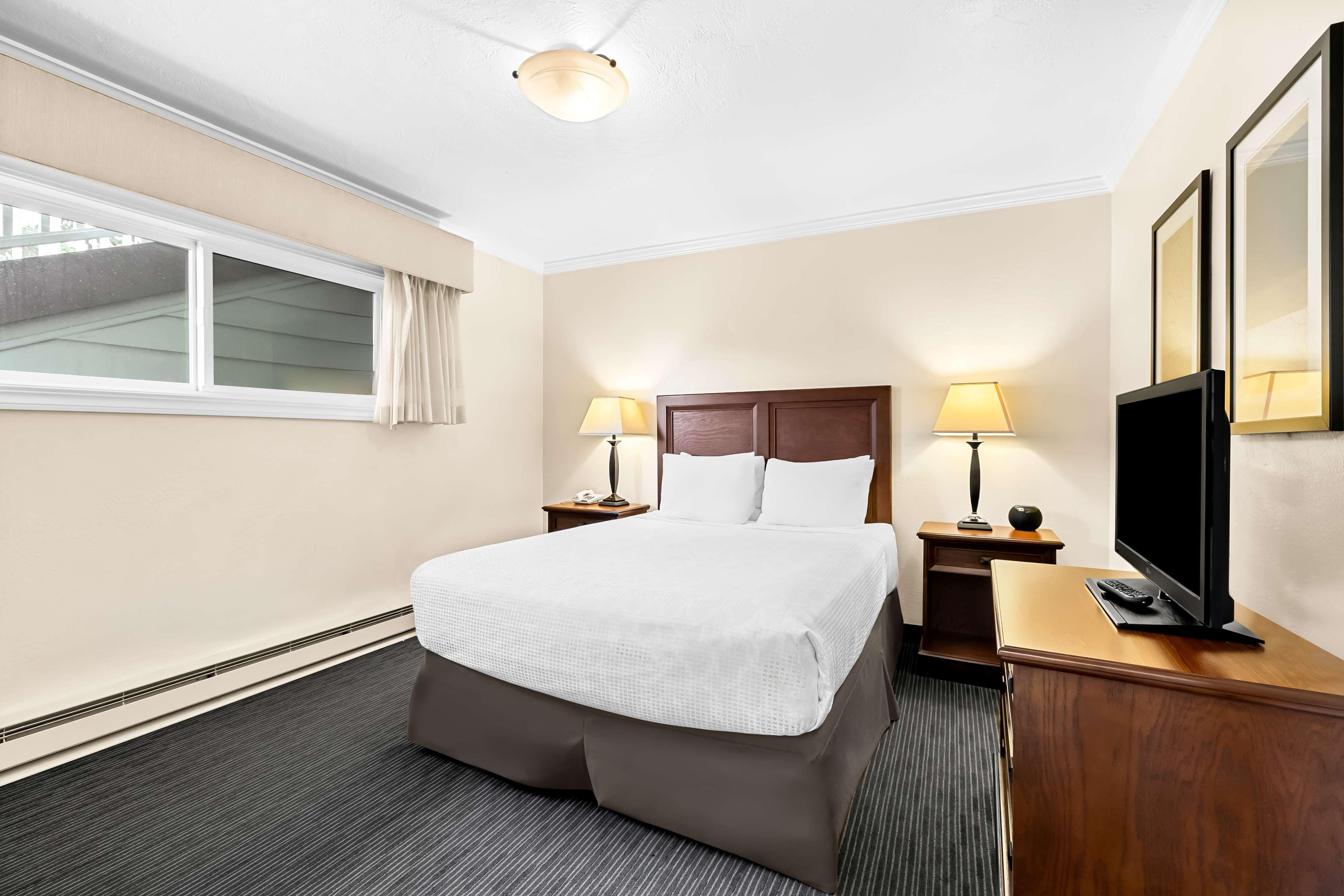 Suite Queen Bed Non Smoking