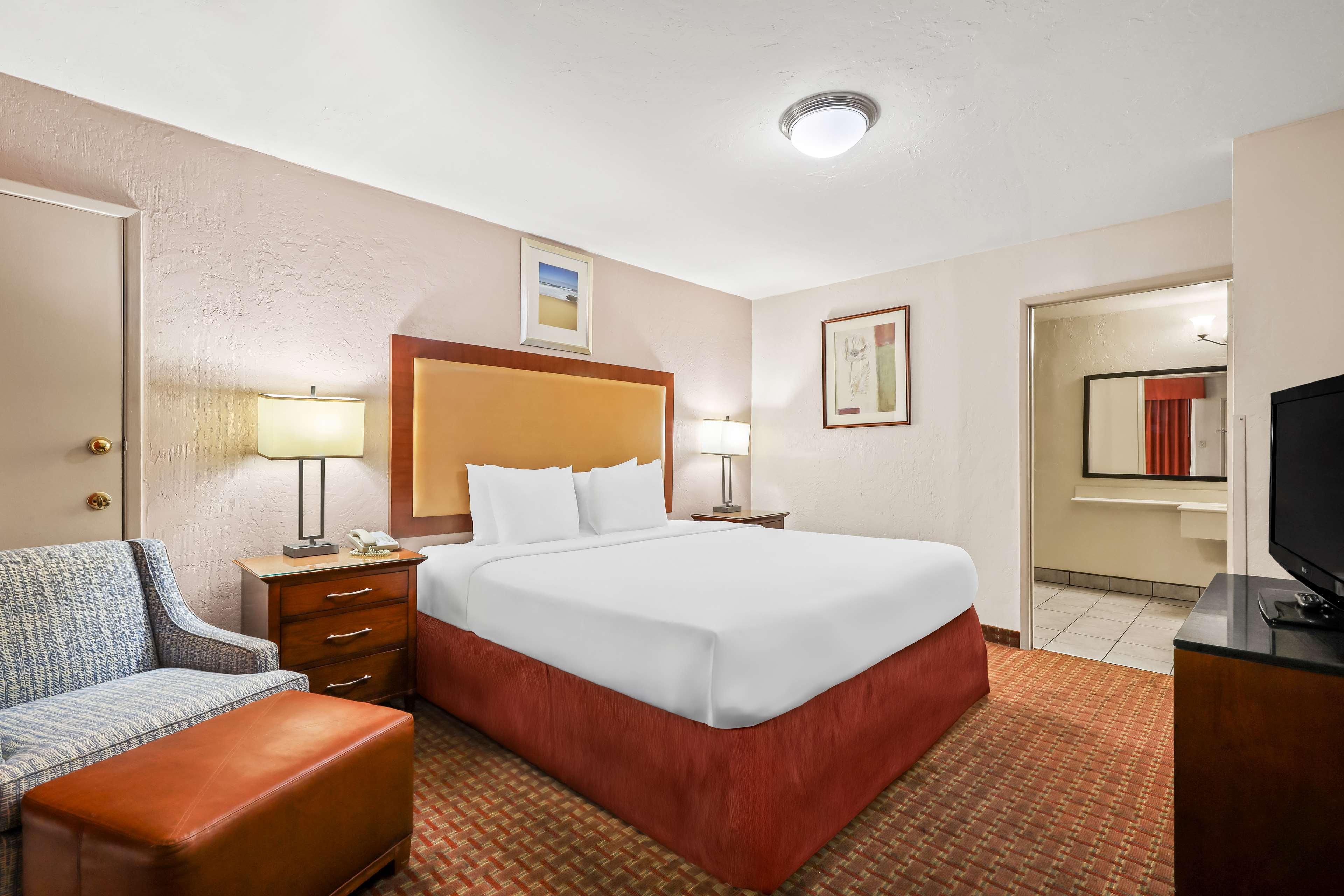 Double Accessible King Size Bed