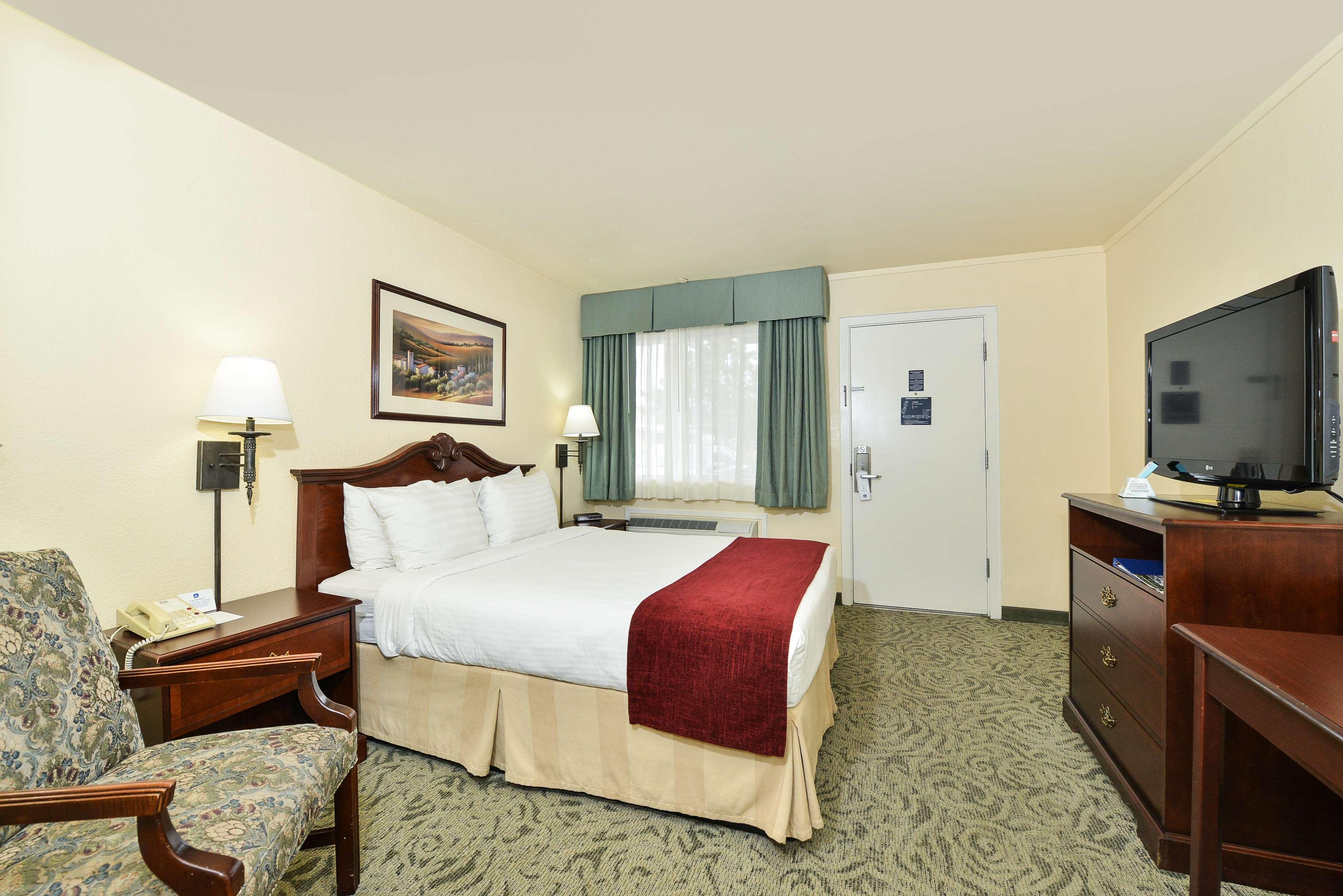 Room Queen Bed Non Smoking