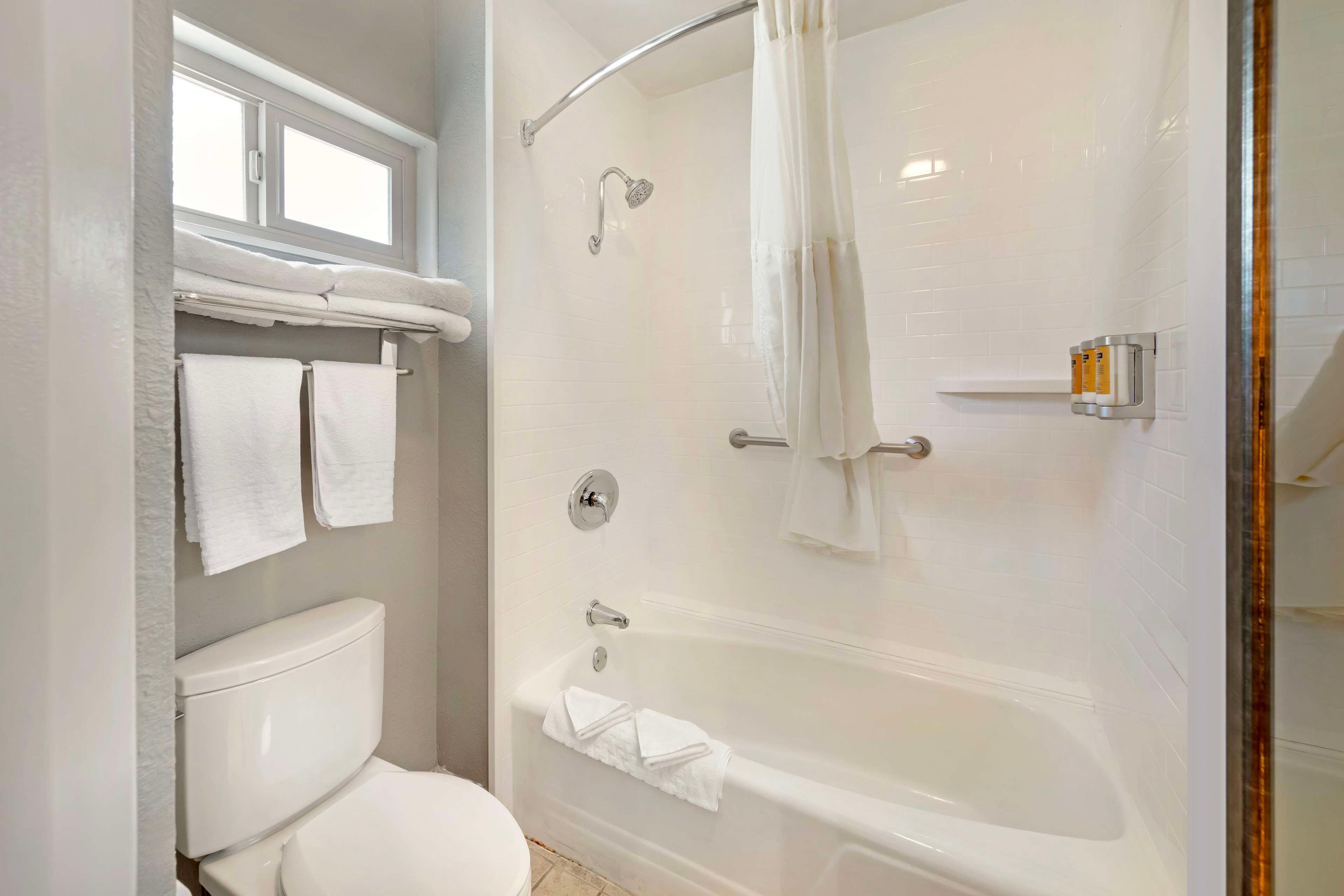 Room Two Double Beds Non Smoking