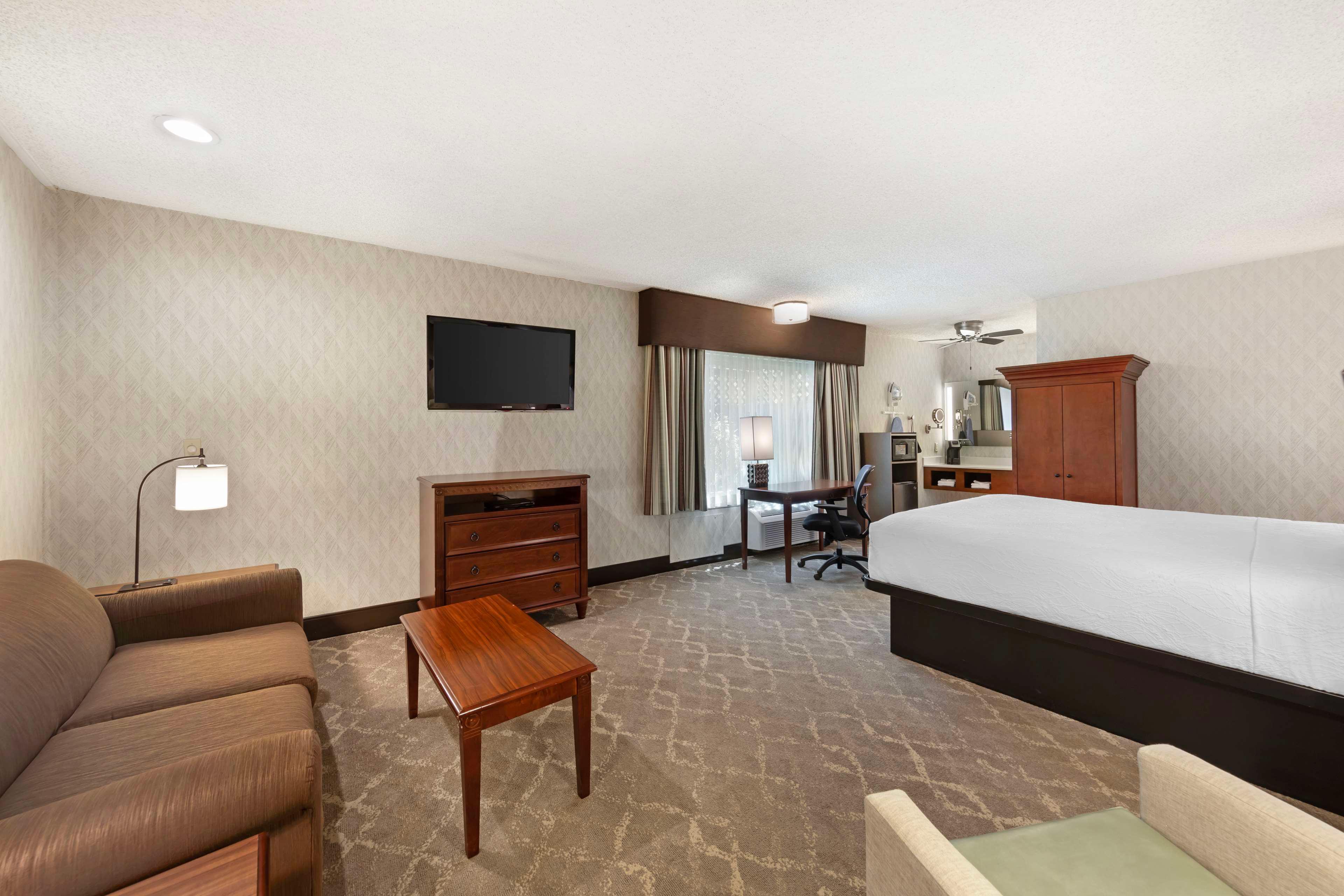 Room King Bed Non Smoking