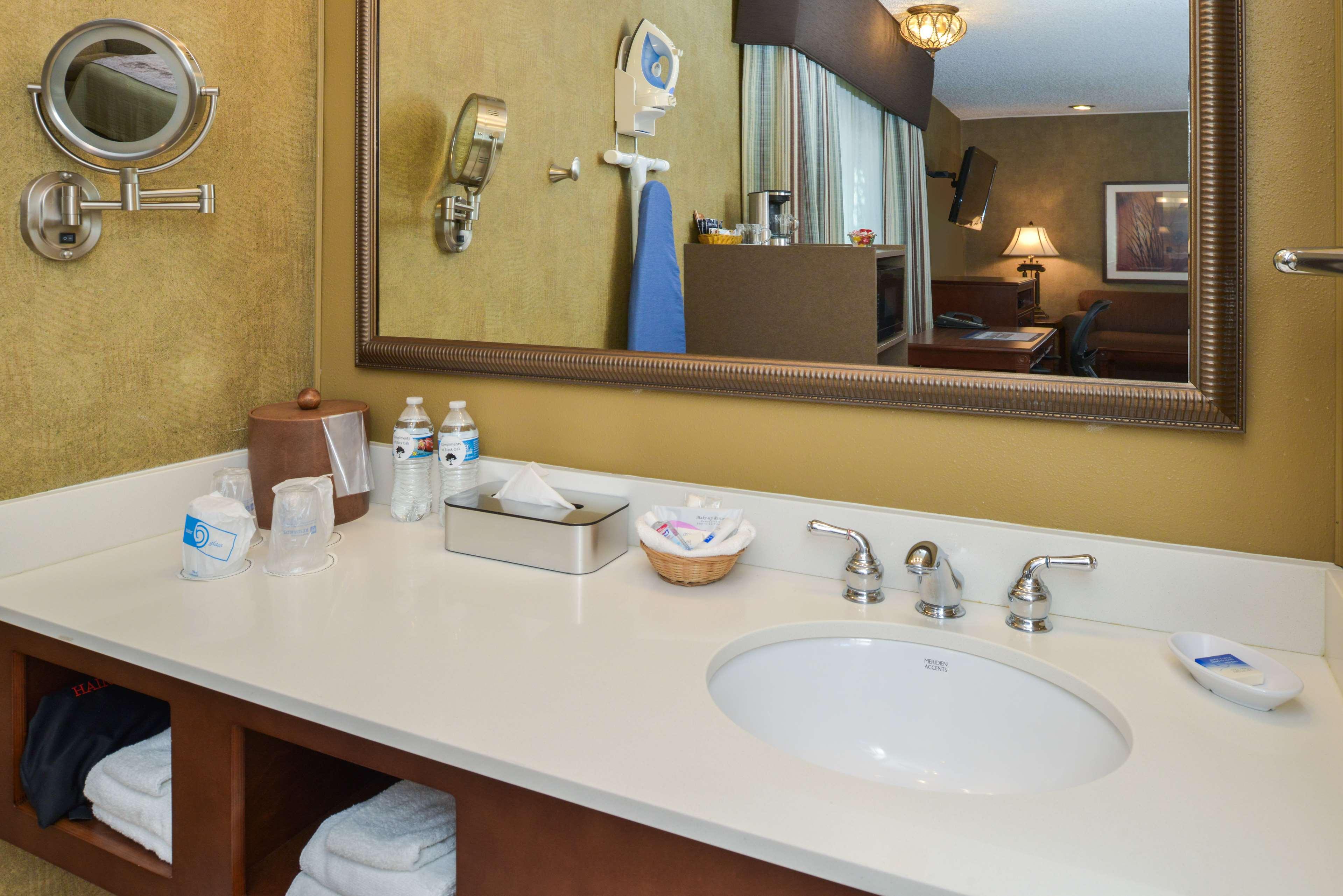 Room King Bed Non Smoking