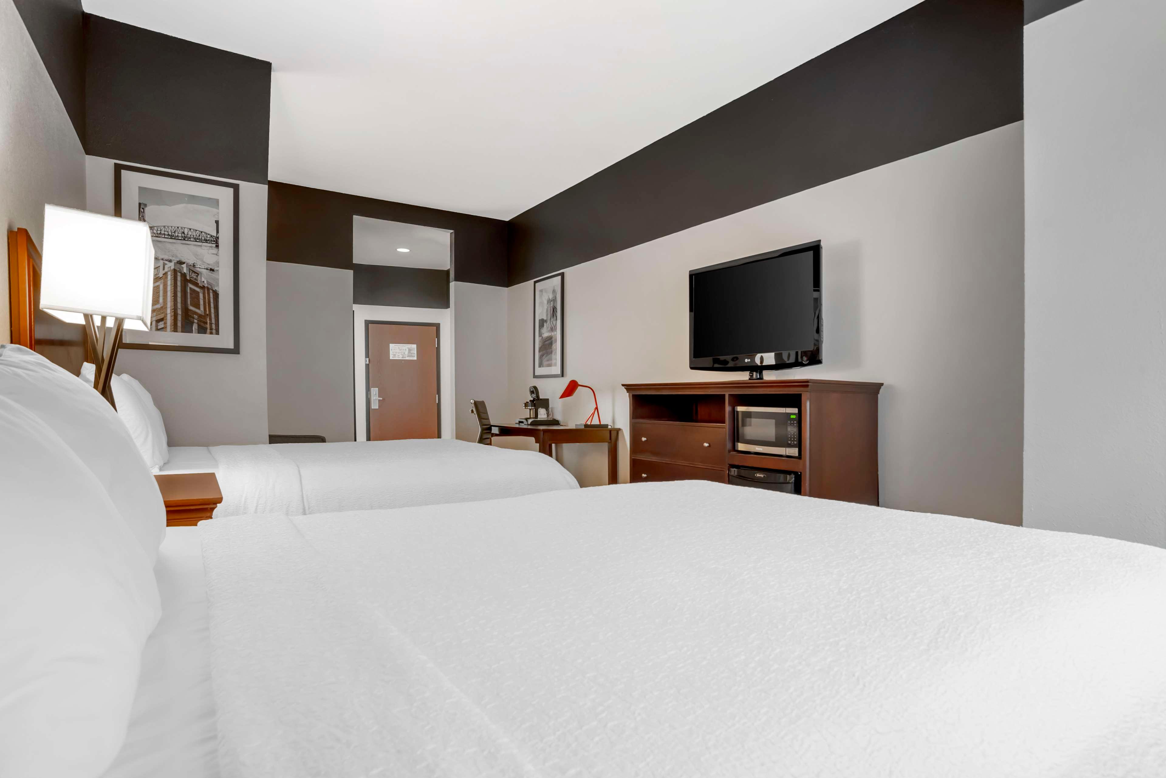 Suite Two Queen Beds Non Smoking