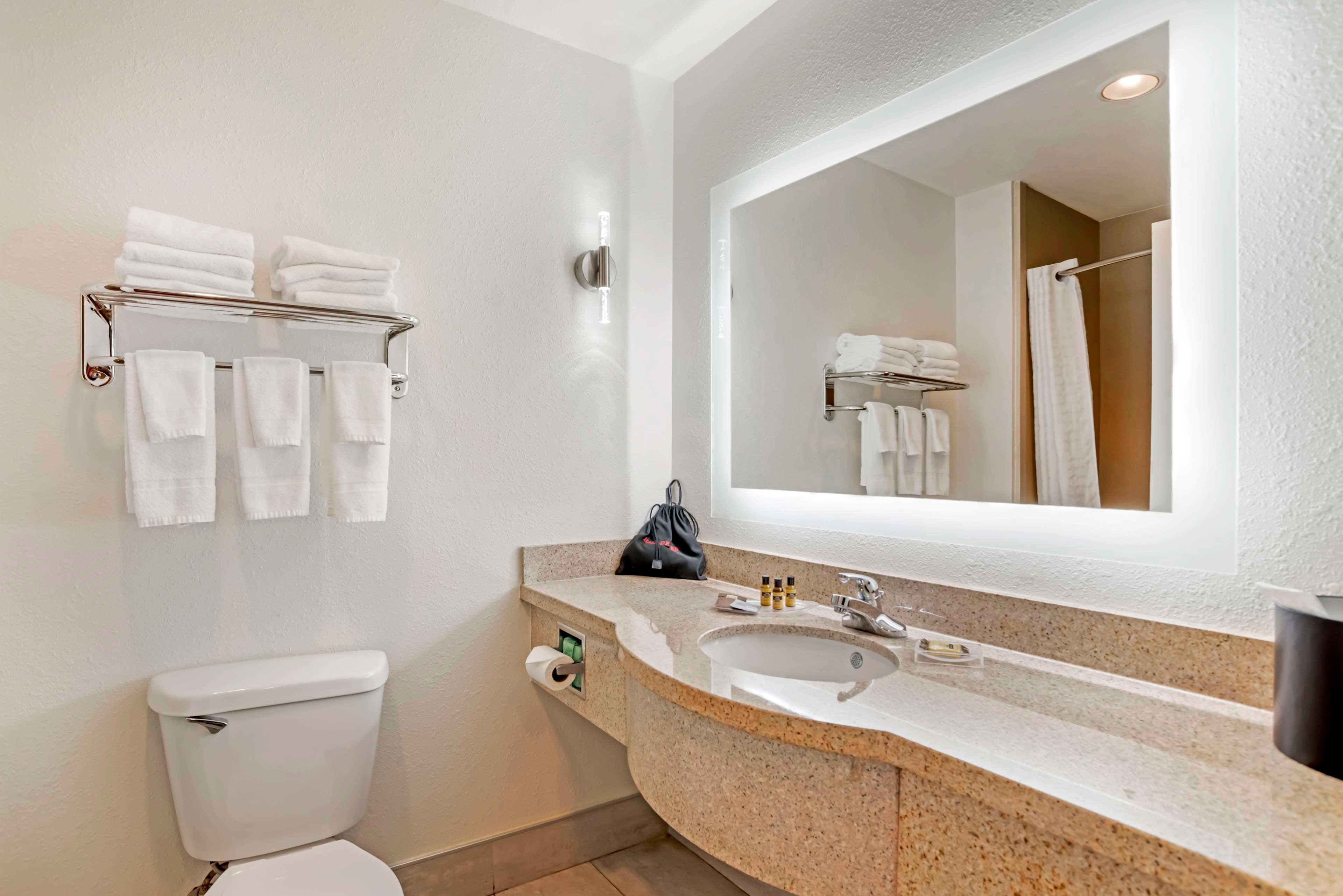 Suite Two Queen Beds Non Smoking