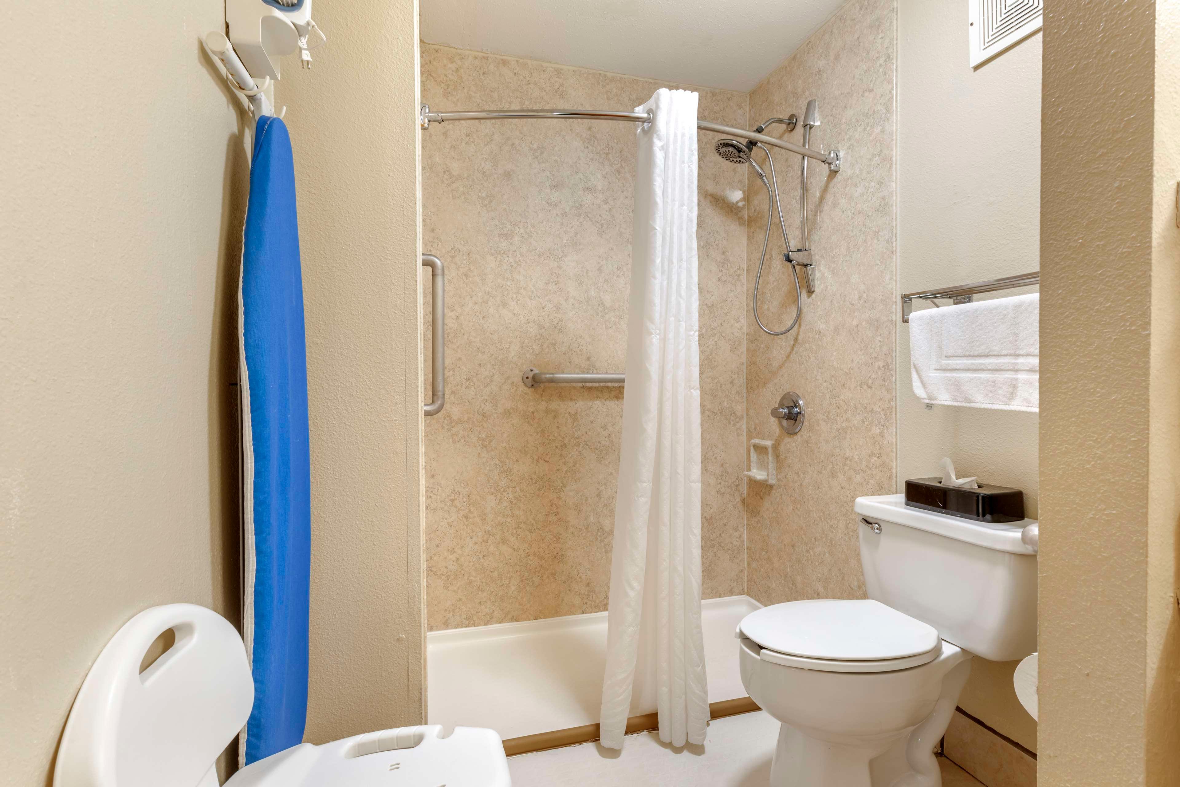 Quadruple Non Smoking