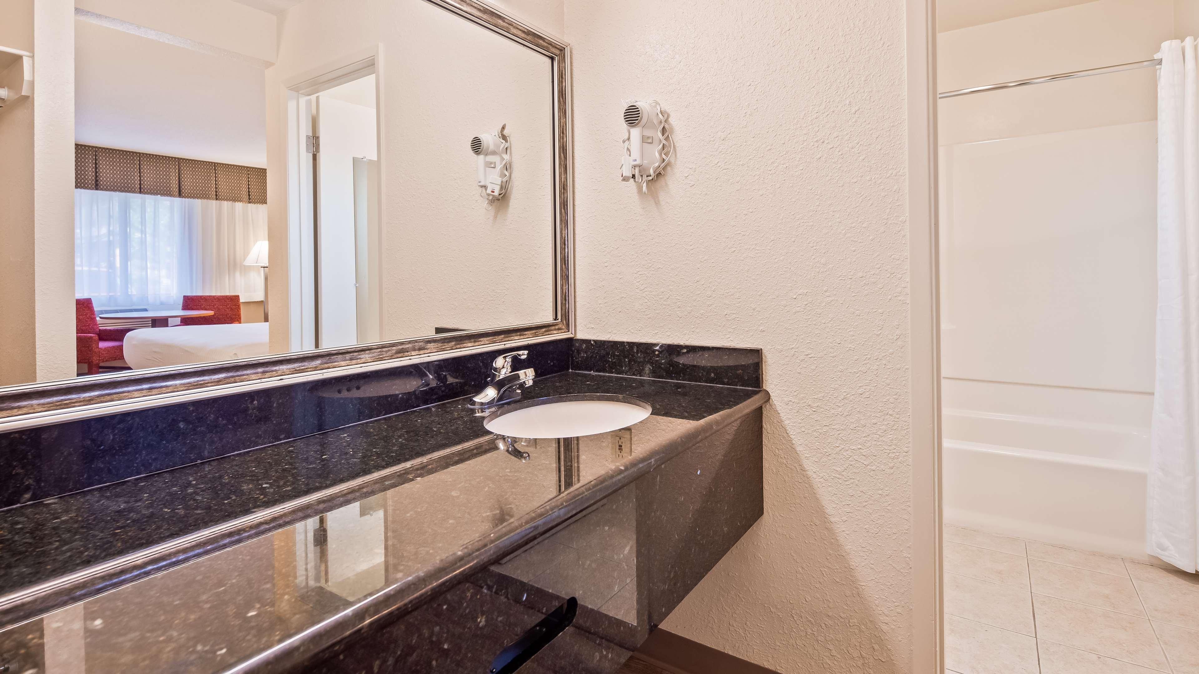 Double King Bed Non Smoking