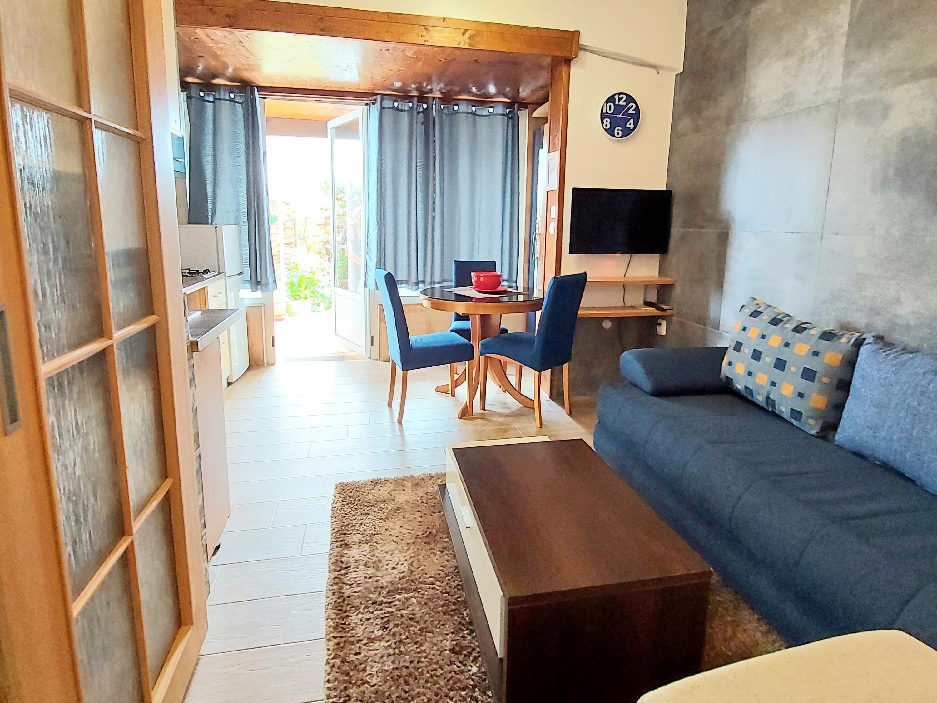 Apartment Capacity 3