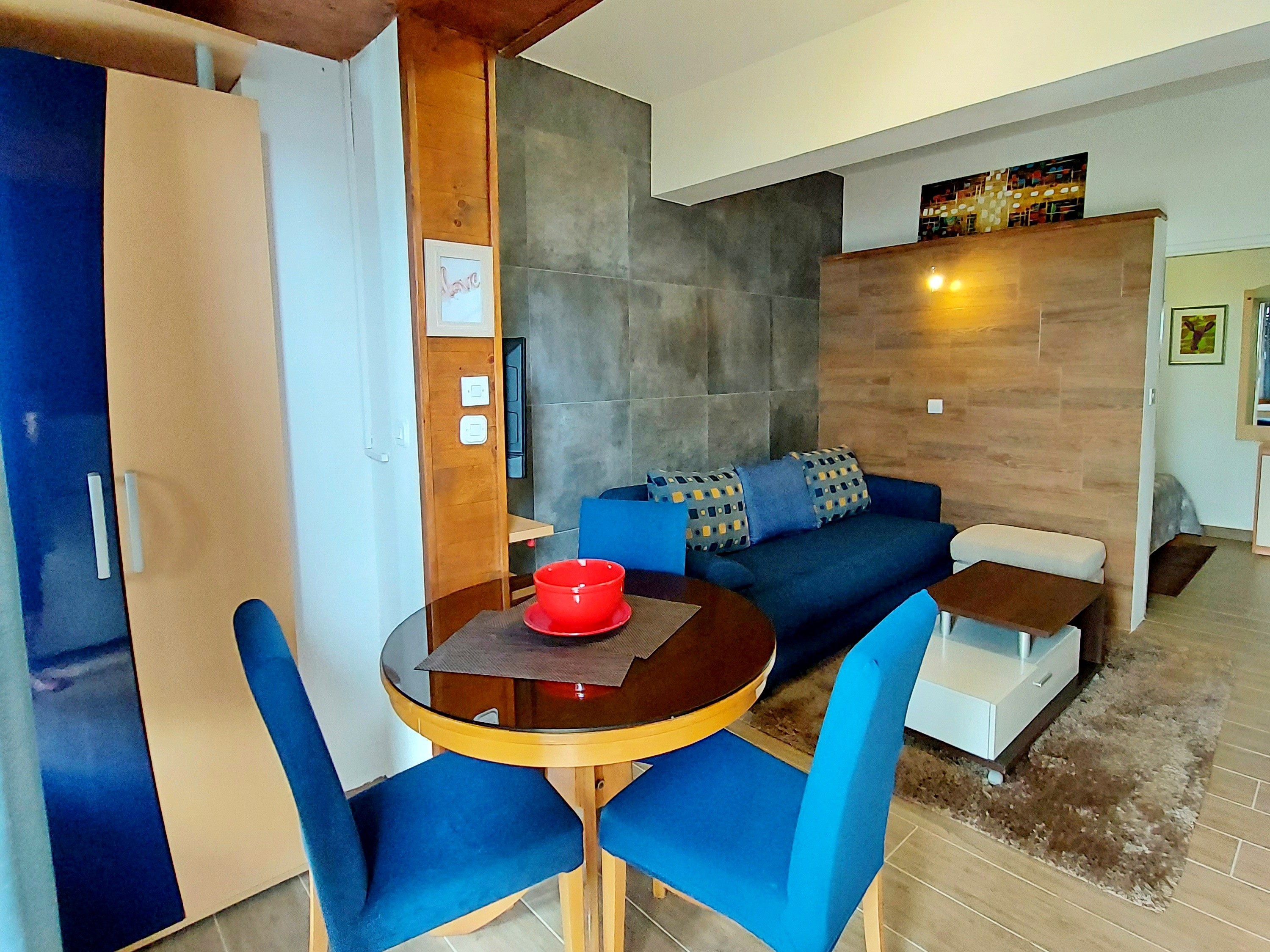 Apartment Capacity 3