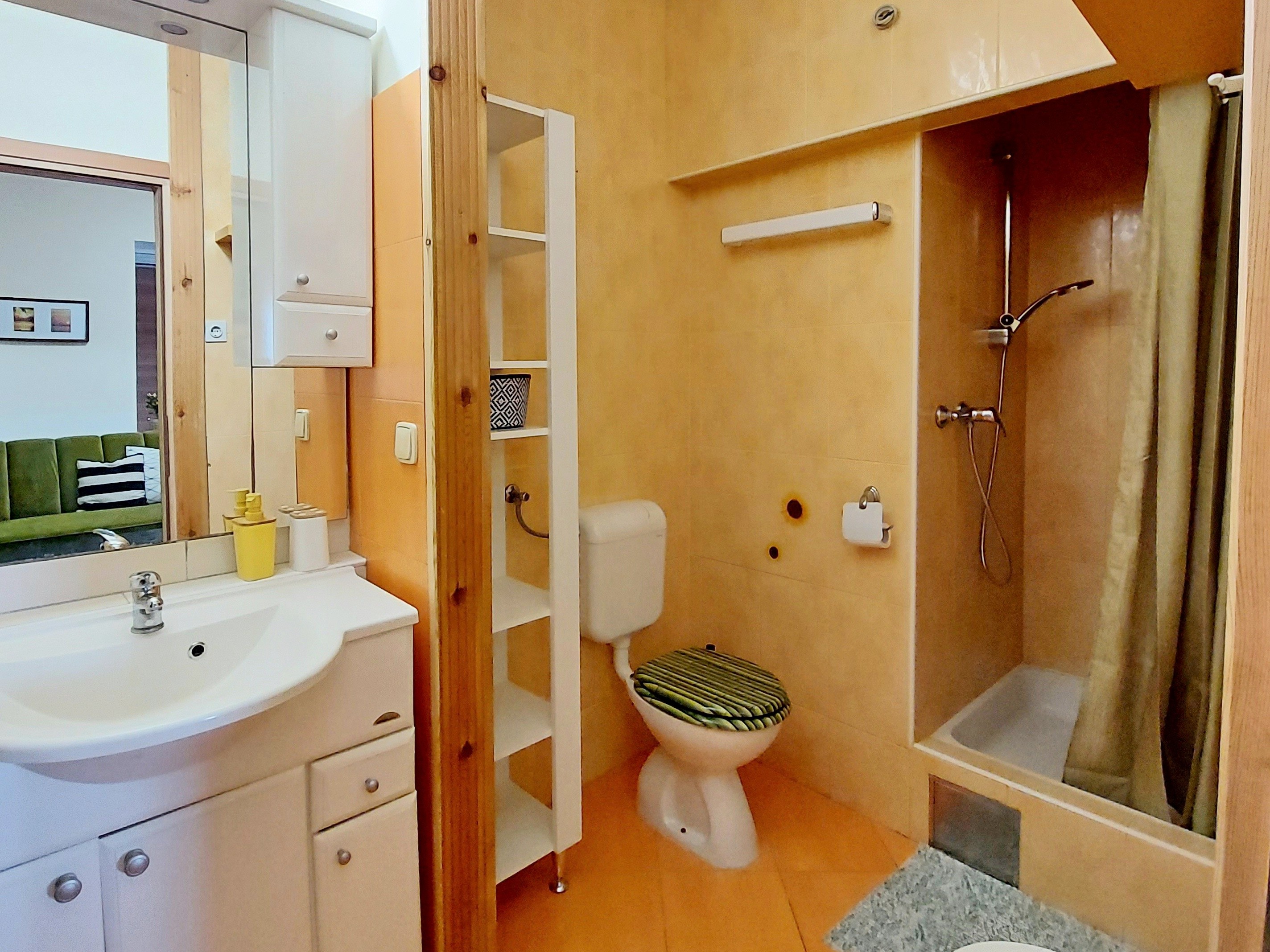 Apartment Capacity 5 Two Bedrooms