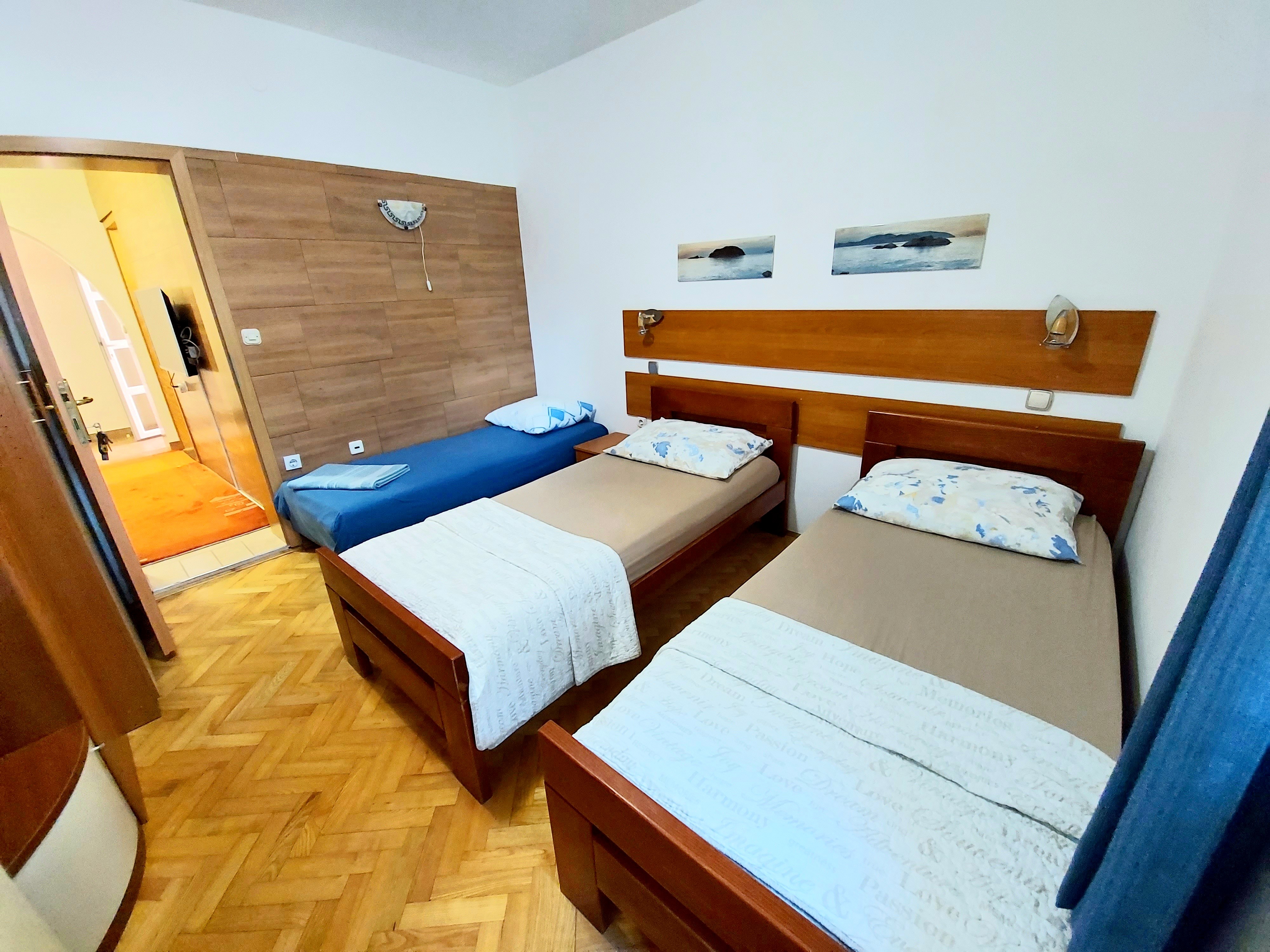 Apartment Capacity 5 Two Bedrooms