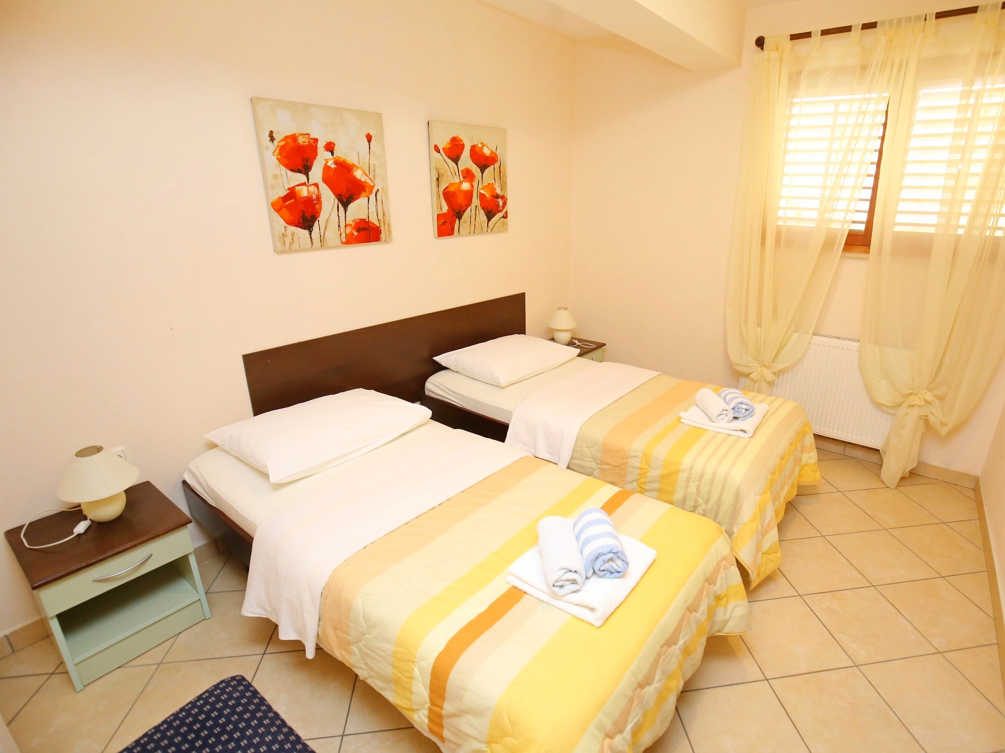 Apartment Capacity 6 Two Bedrooms