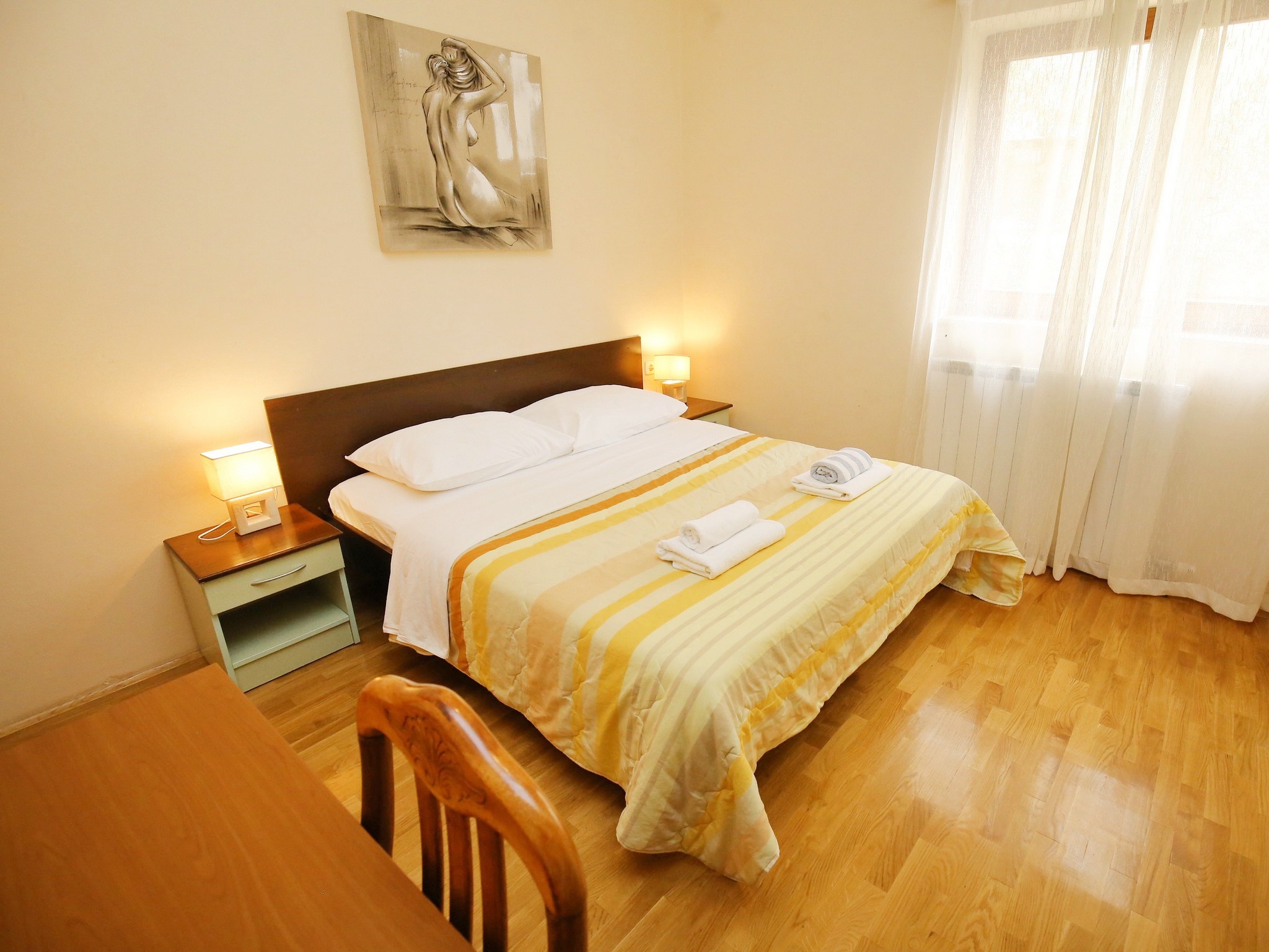 Apartment Capacity 4