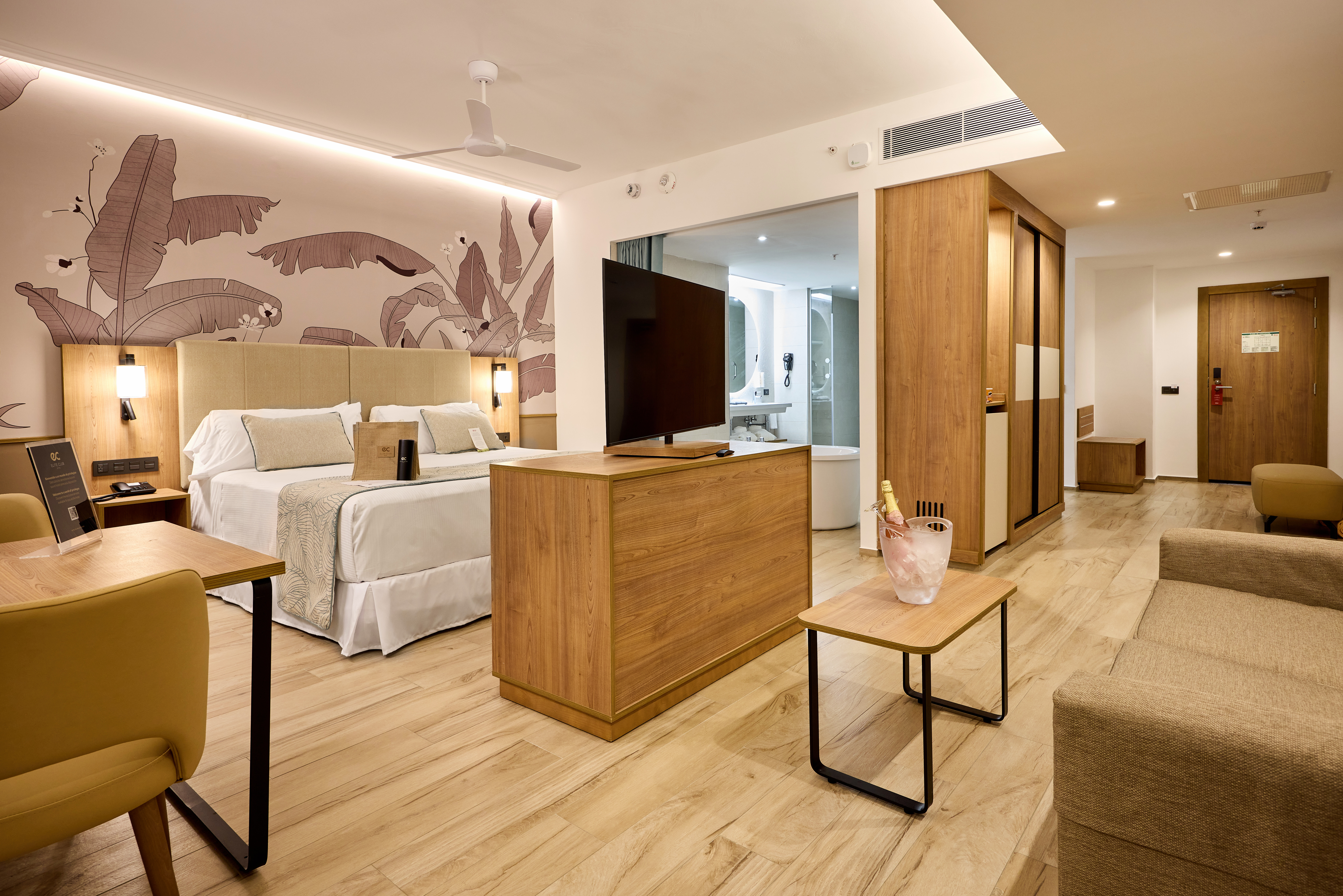 Suite with Private Pool