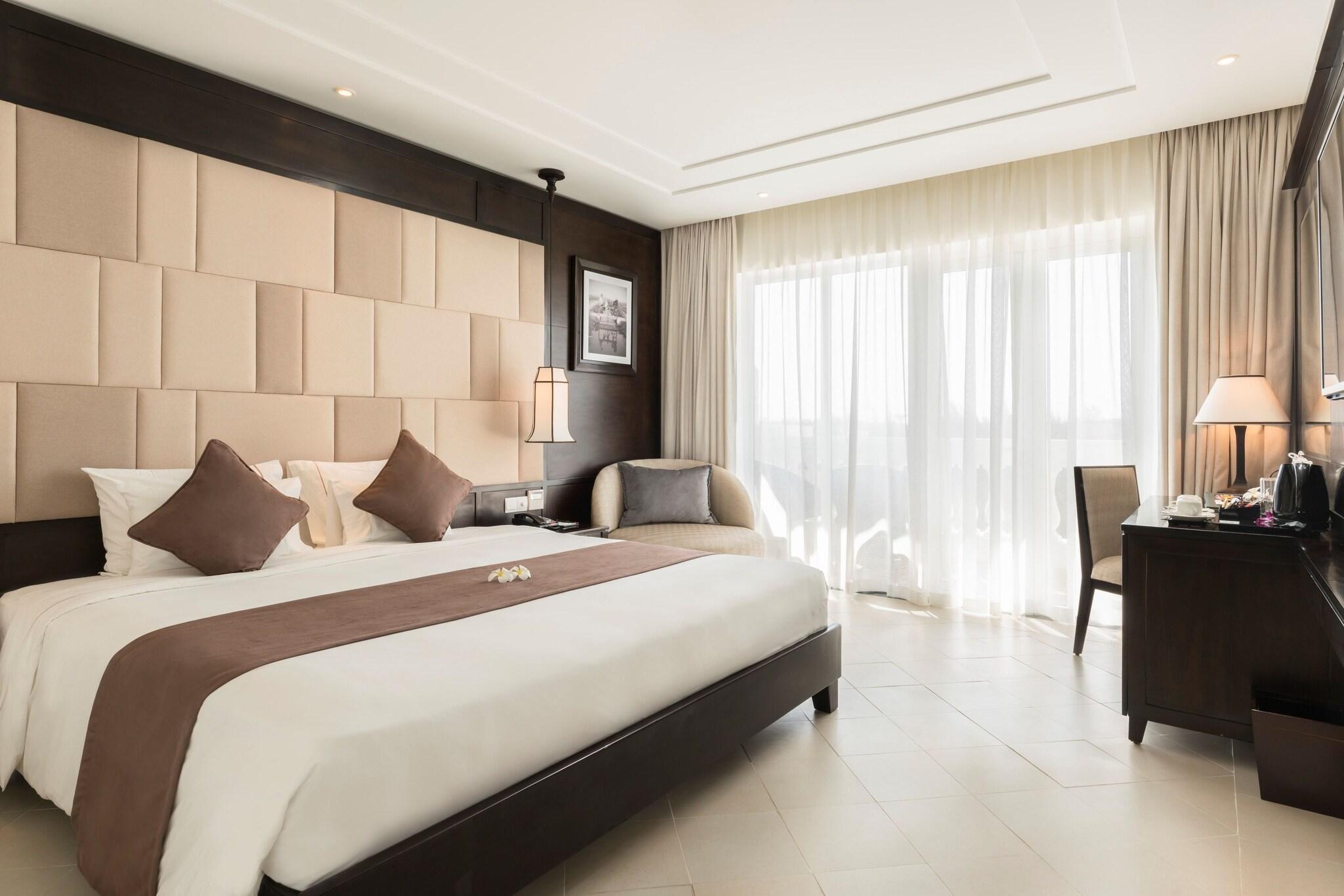 Double Deluxe King Bed