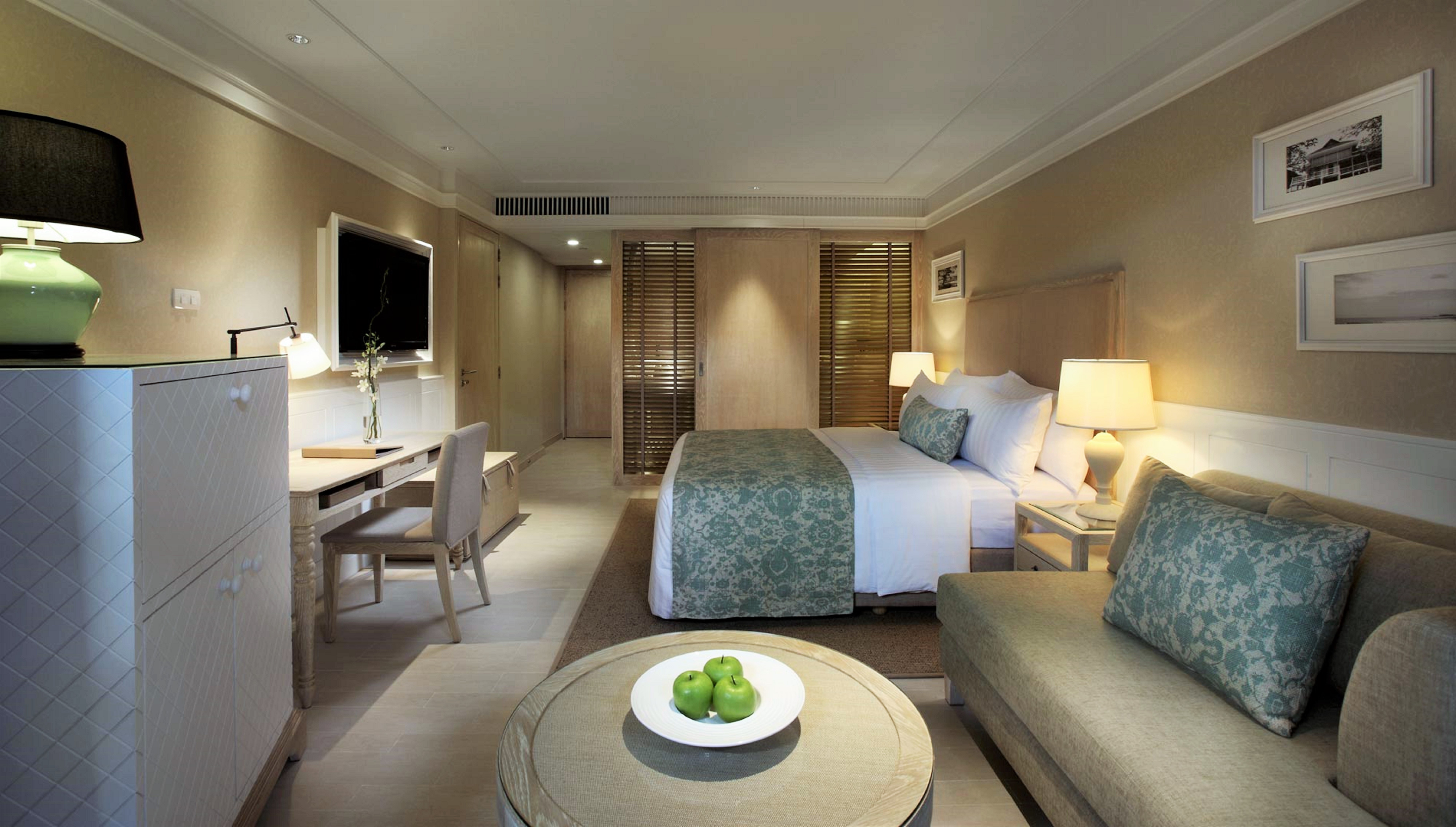 Triple Deluxe Pool View