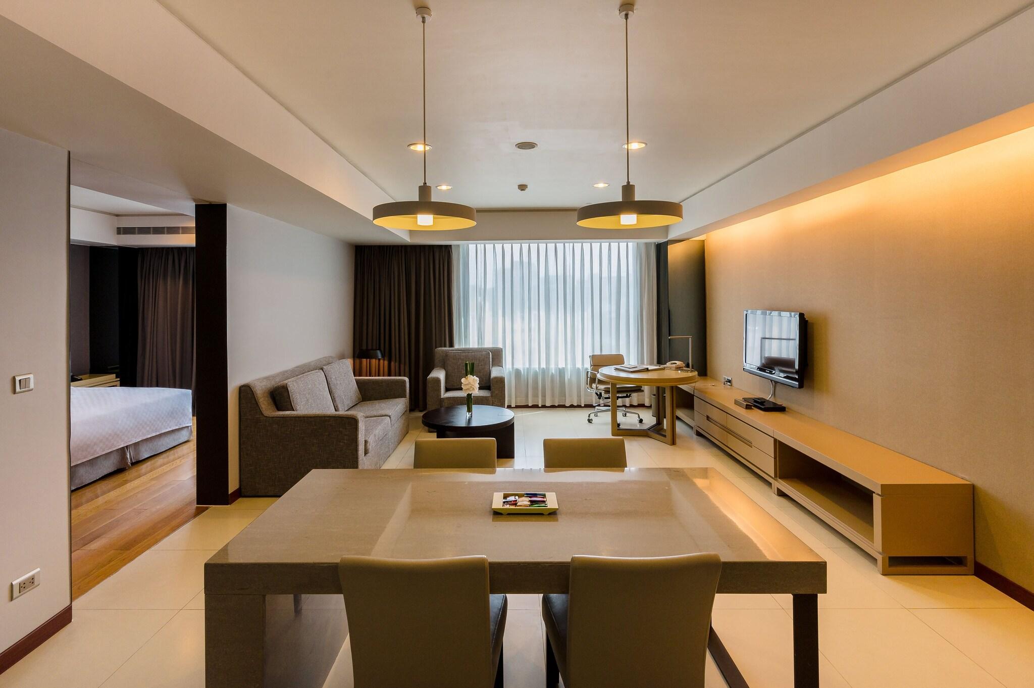 Apartment King Size Bed