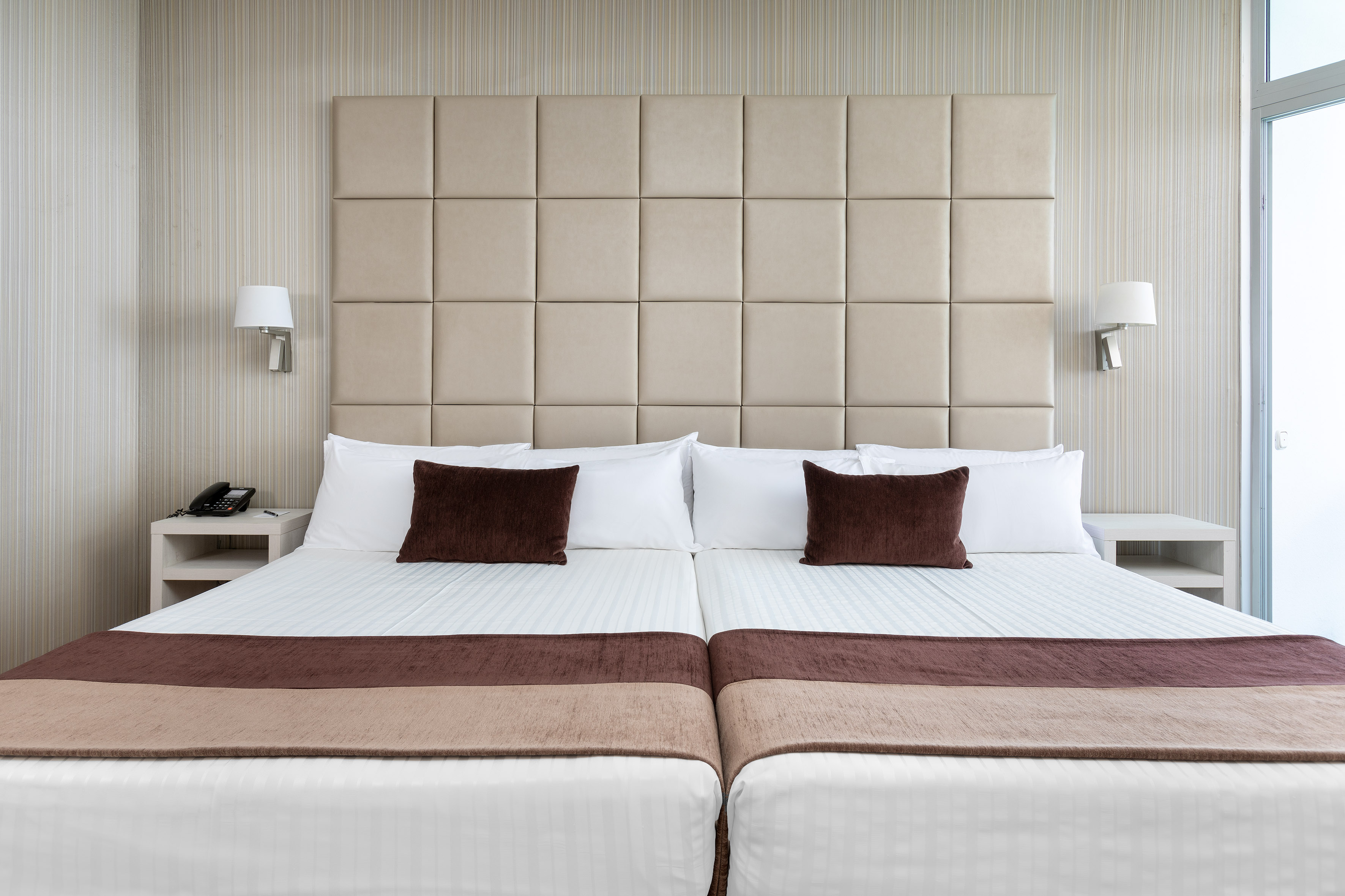 Double or Twin Capacity 4