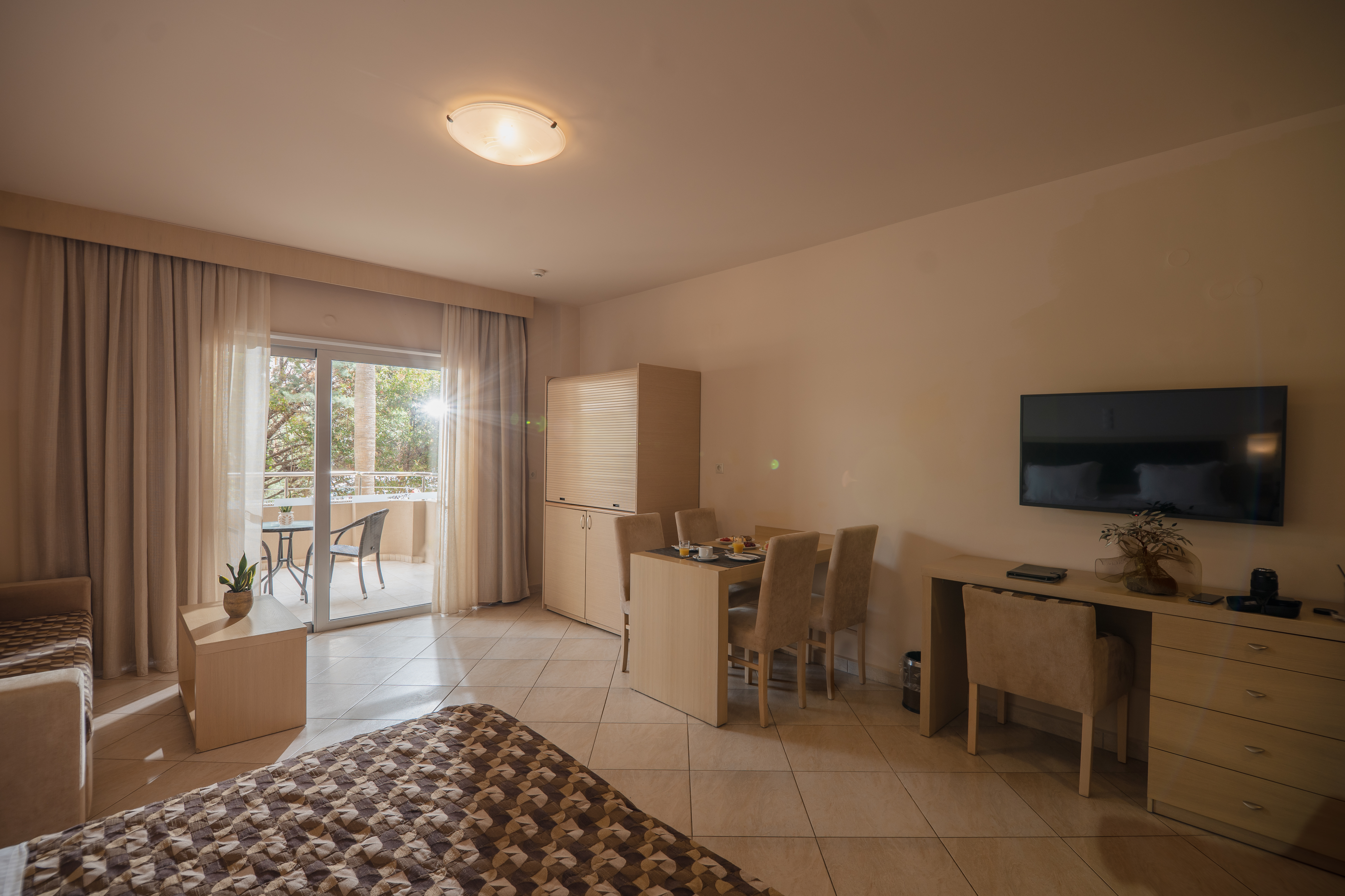 Double or Twin Side Sea View