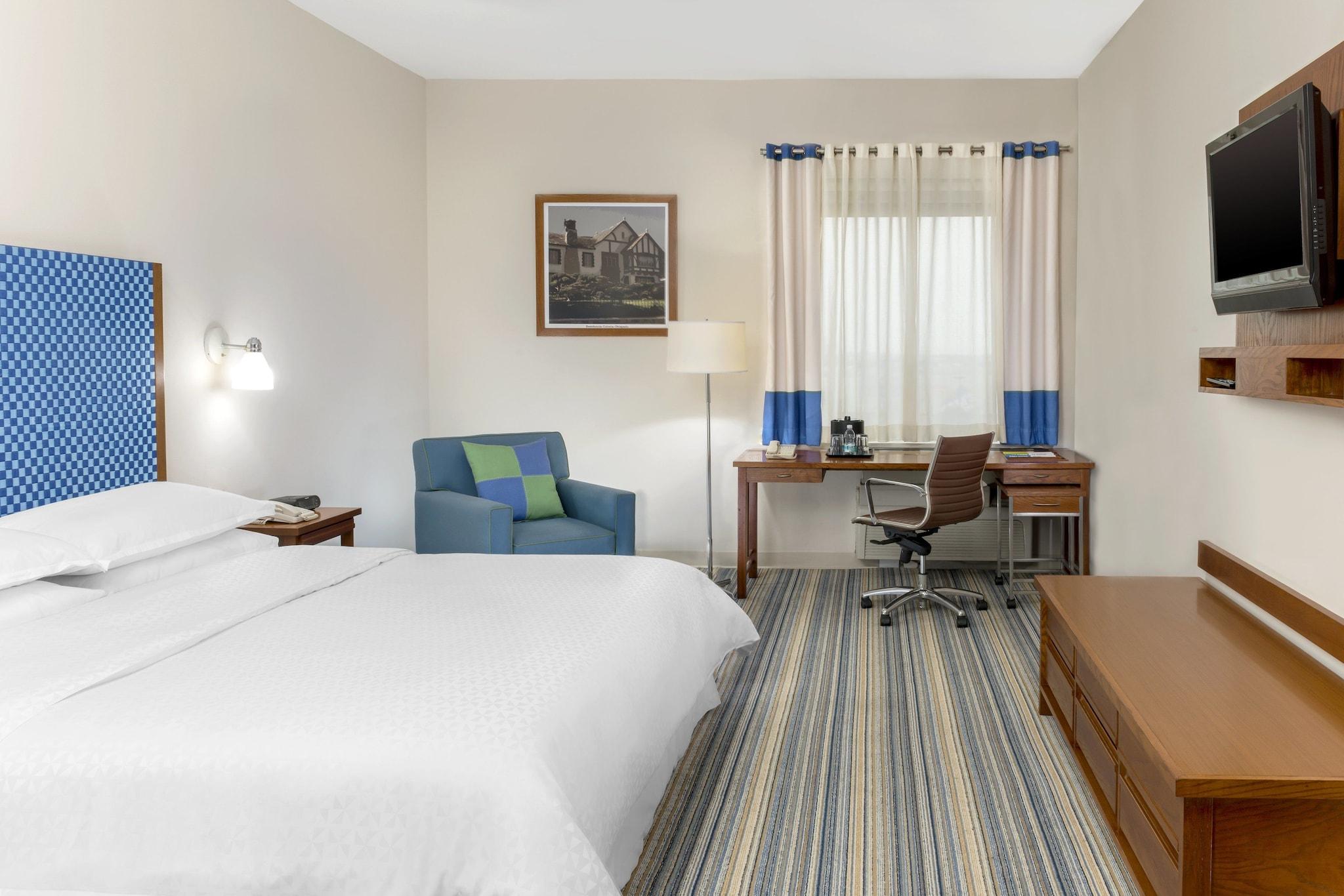 Double Deluxe King Bed