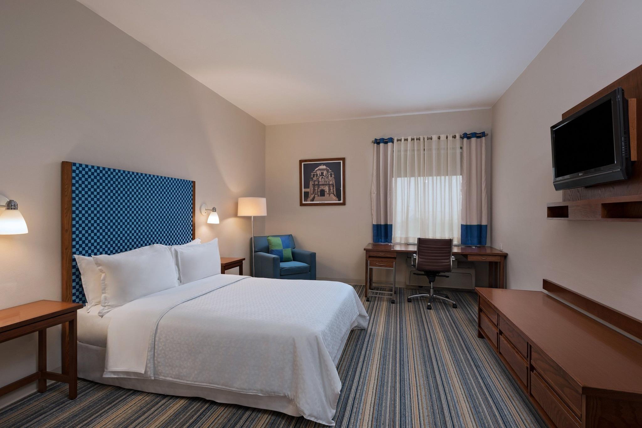 Double Deluxe King Bed