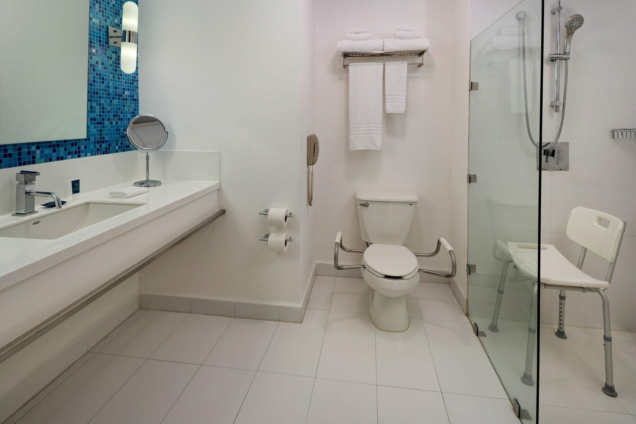 Double Deluxe King Bed