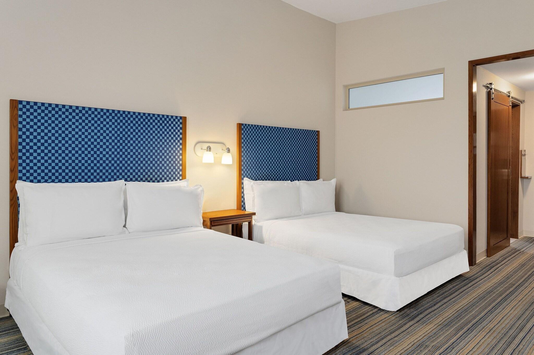 Double Deluxe Two Queen Beds