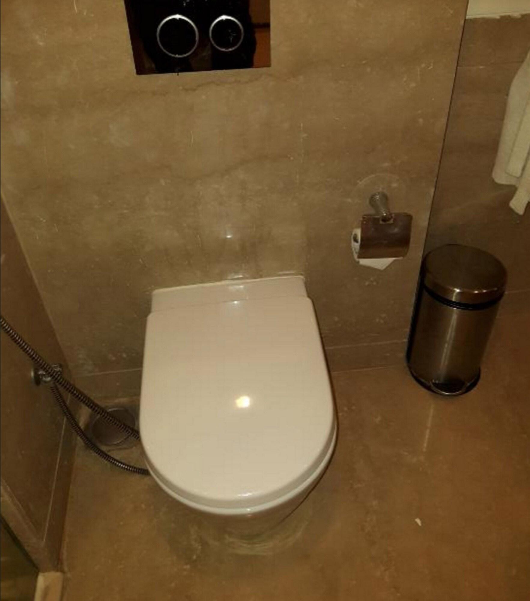 Double Business King Bed